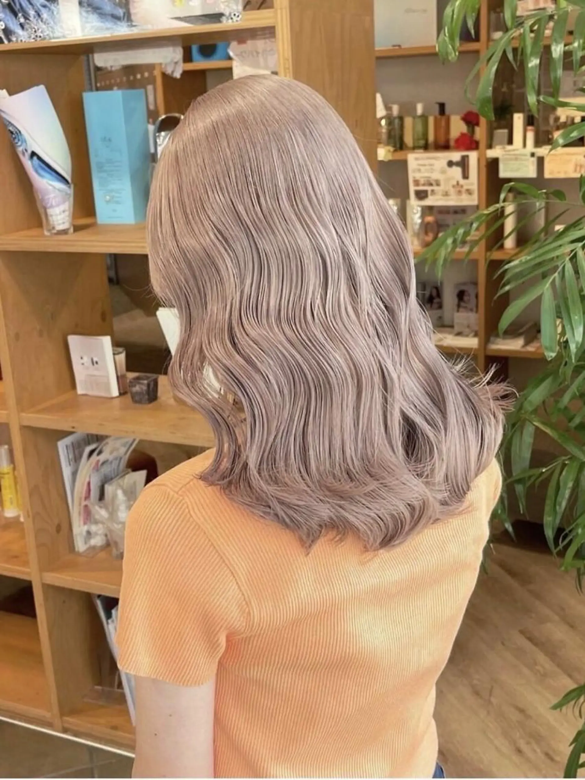 セミロング 韓国風カラー ボブ 外国人風カラー ハイライト 髪質改善 江坂エリア最安値◎ ブリーチ*土田のヘアスタイル