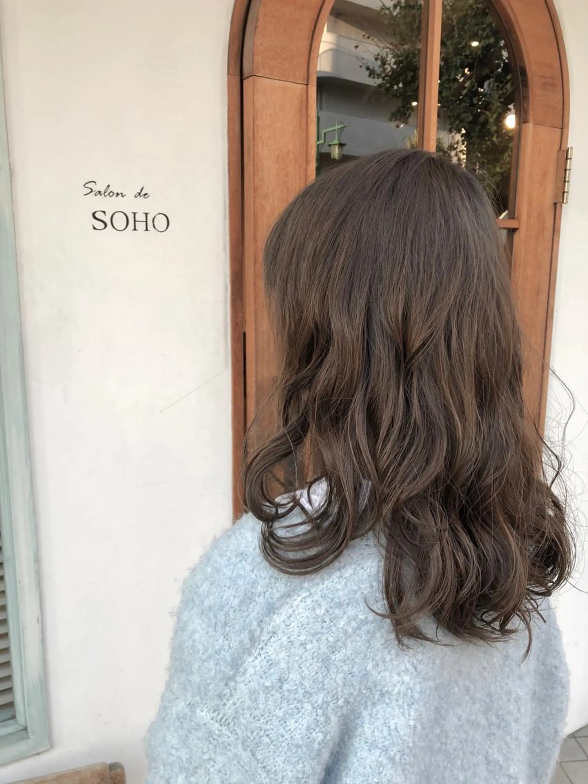 セミロング カラー ベージュカラー ひろせ かなのヘアスタイル