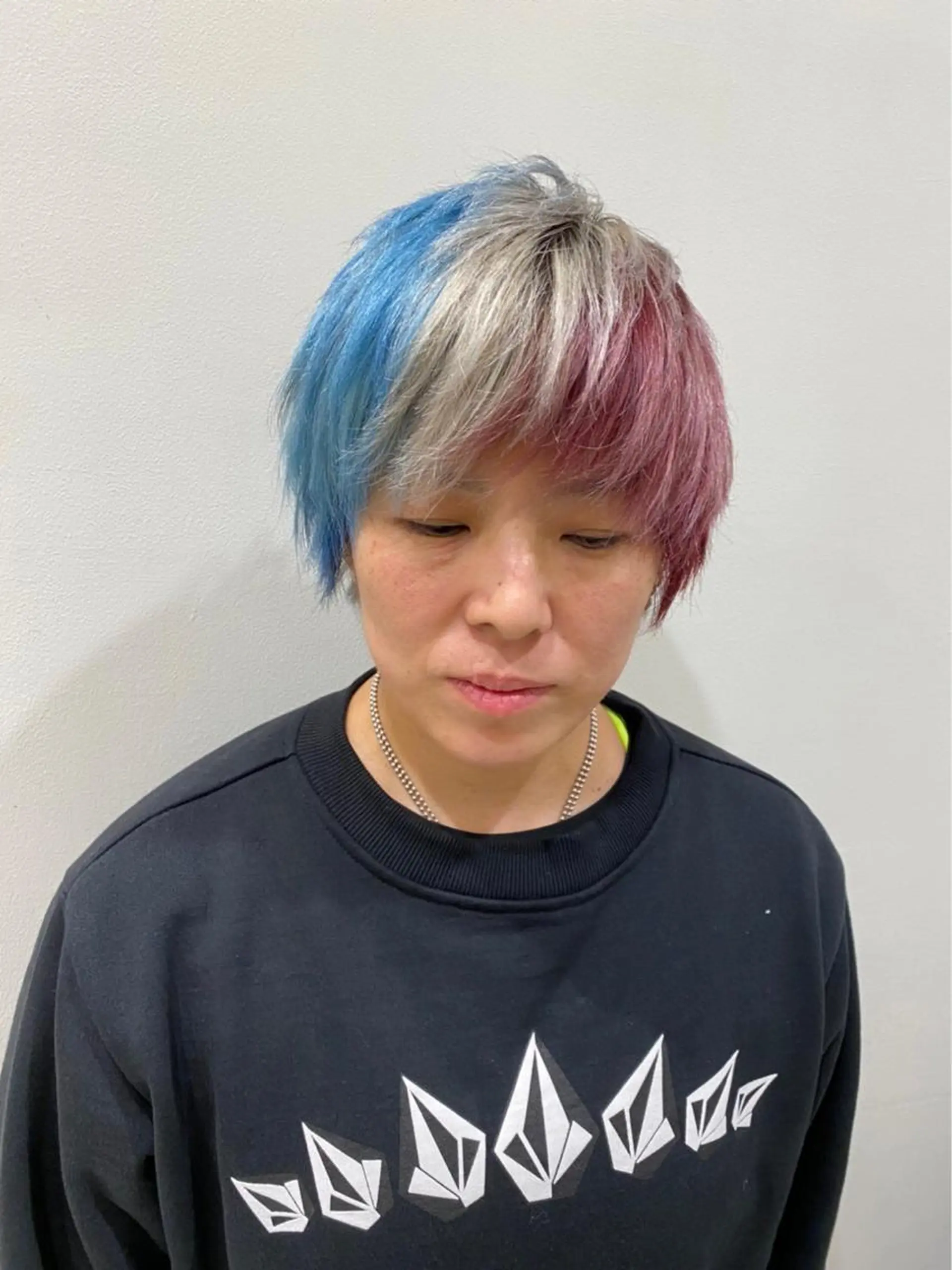 ショート カラー クロスパーマ松永裕久 似合わせカットのヘアスタイル