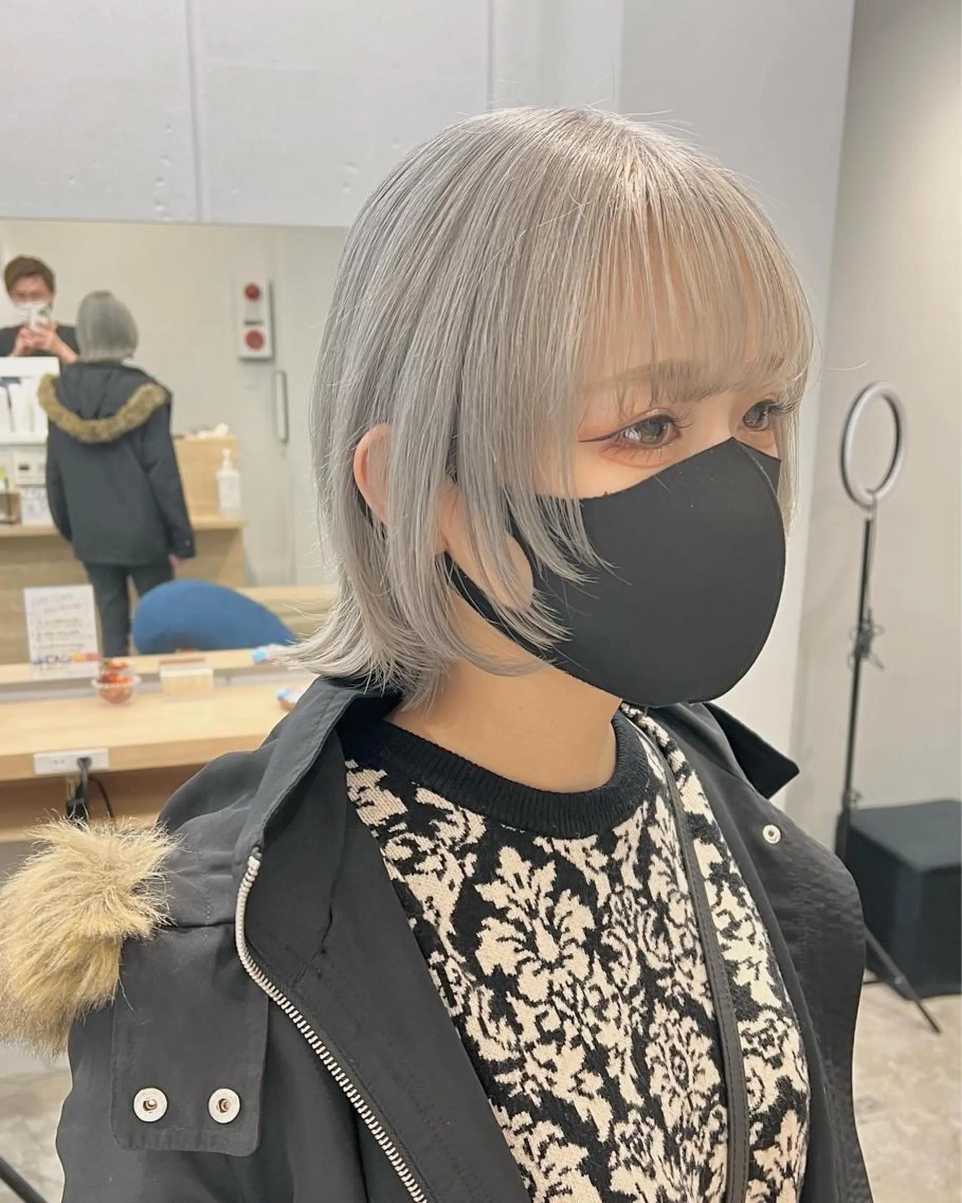 ショート カラー ウルフカット ブリーチ毛の縮毛矯正 ハイトーン/岡本智樹のヘアスタイル