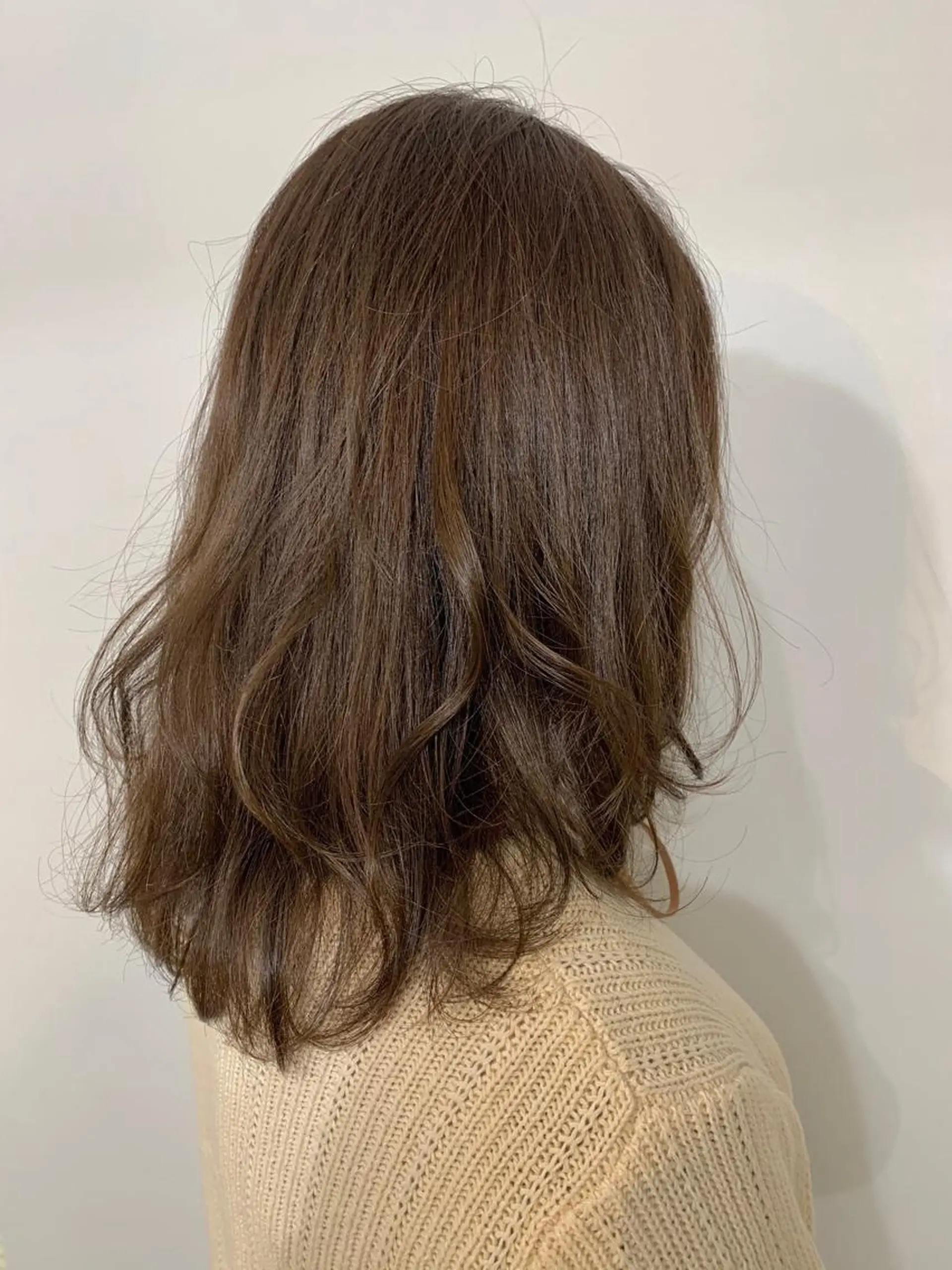 ミディアム カラー パーマ ヘアアレンジ ベージュカラー 加藤 綾華のヘアスタイル