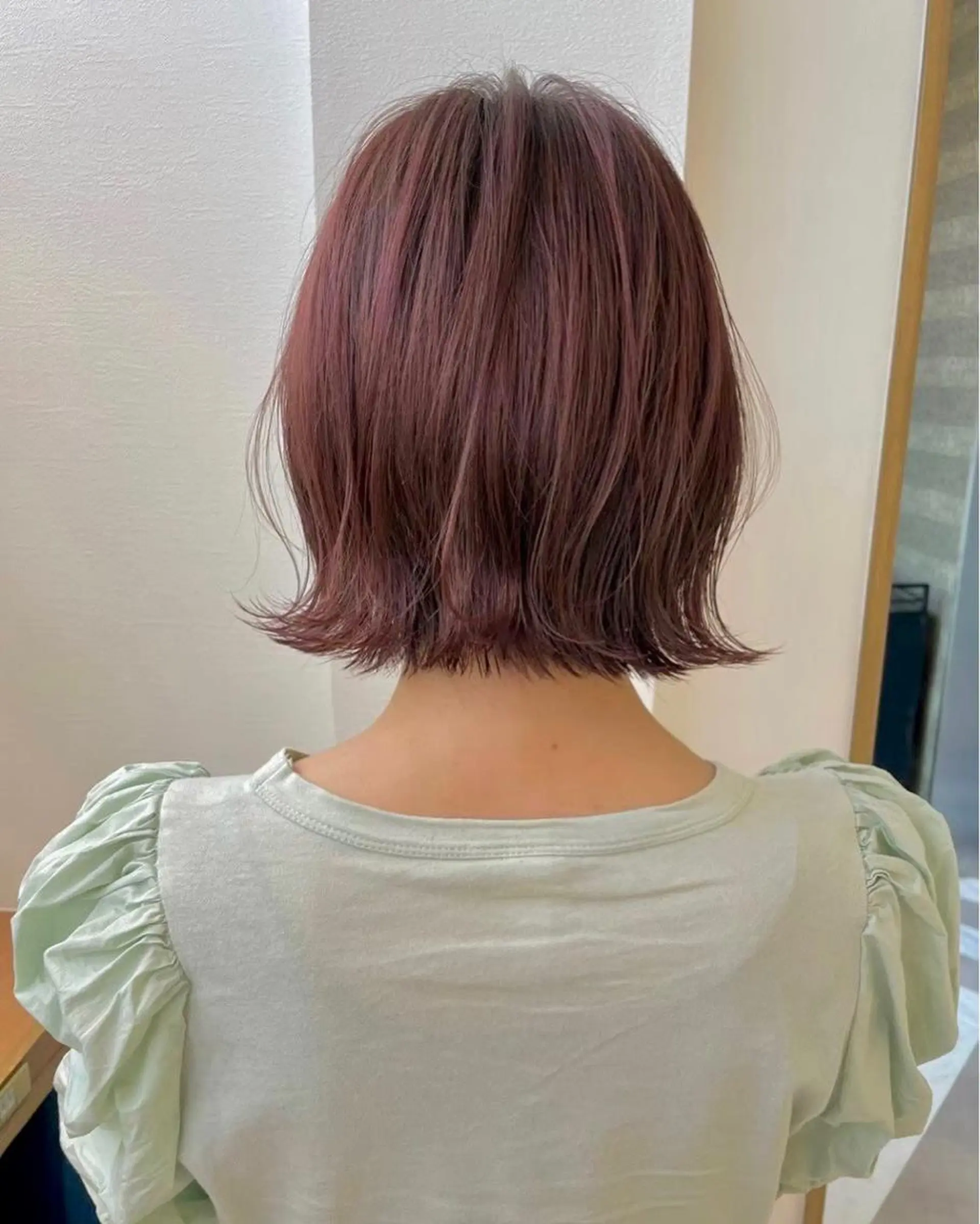 ショート カット ヘアカラー トリートメント 顔周り/ブリーチなし /縮毛矯正🫧伊勢のヘアスタイル