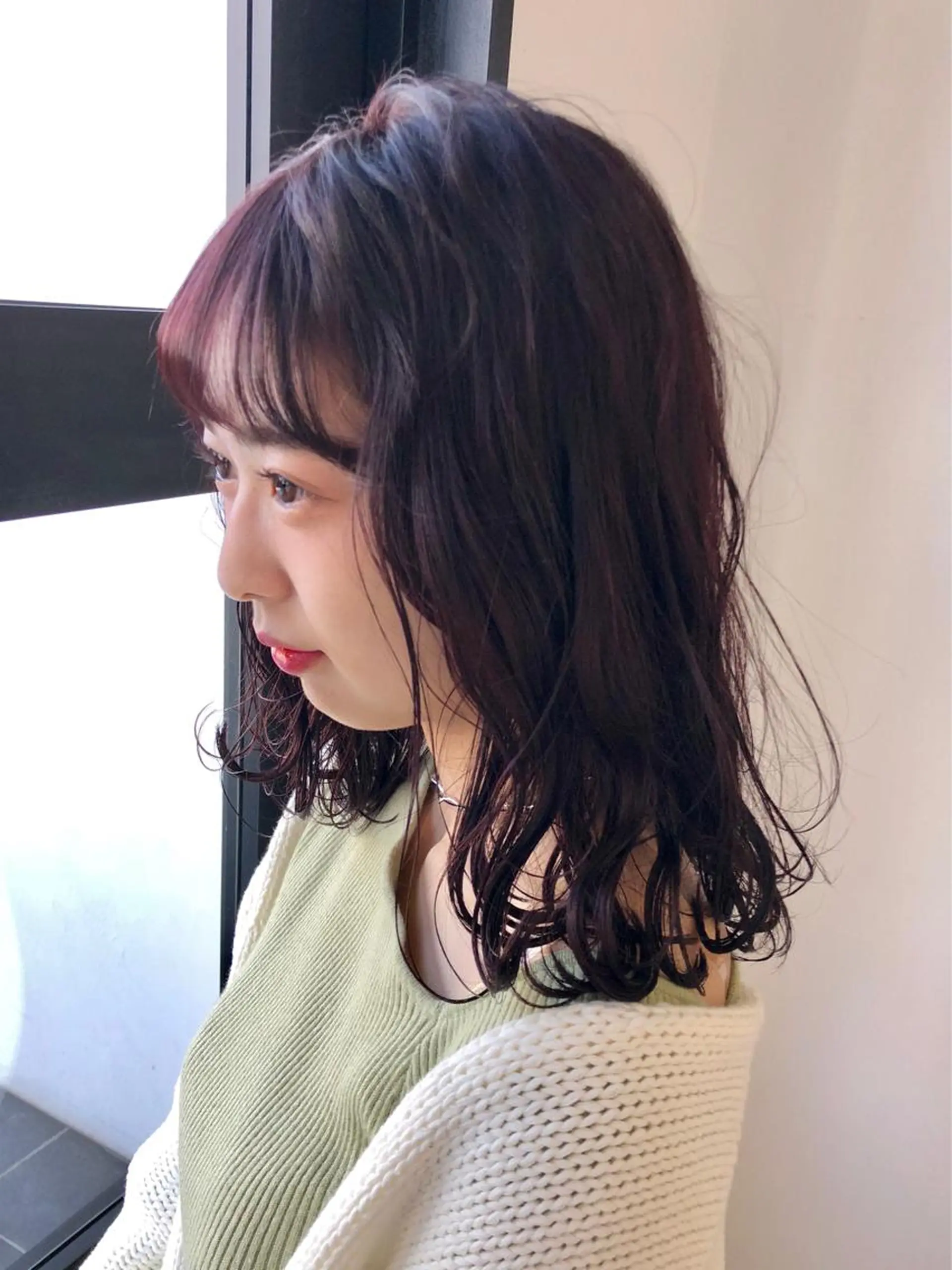 ミディアム カラー ラベンダーカラー ピンクカラー ピンクラベンダー カット トリートメント 岩田 萌那のヘアスタイル