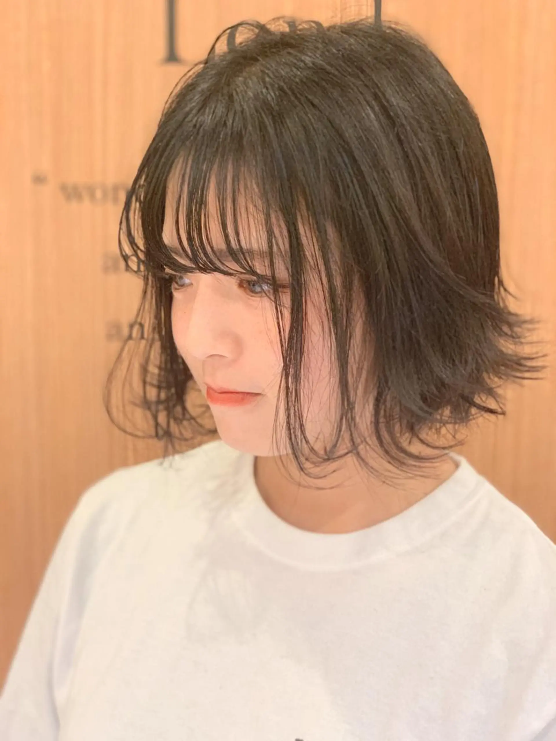 ショート ボブ シースルーバング 外ハネヘア ウルフカット ウルフボブ Lond enikaのヘアスタイル