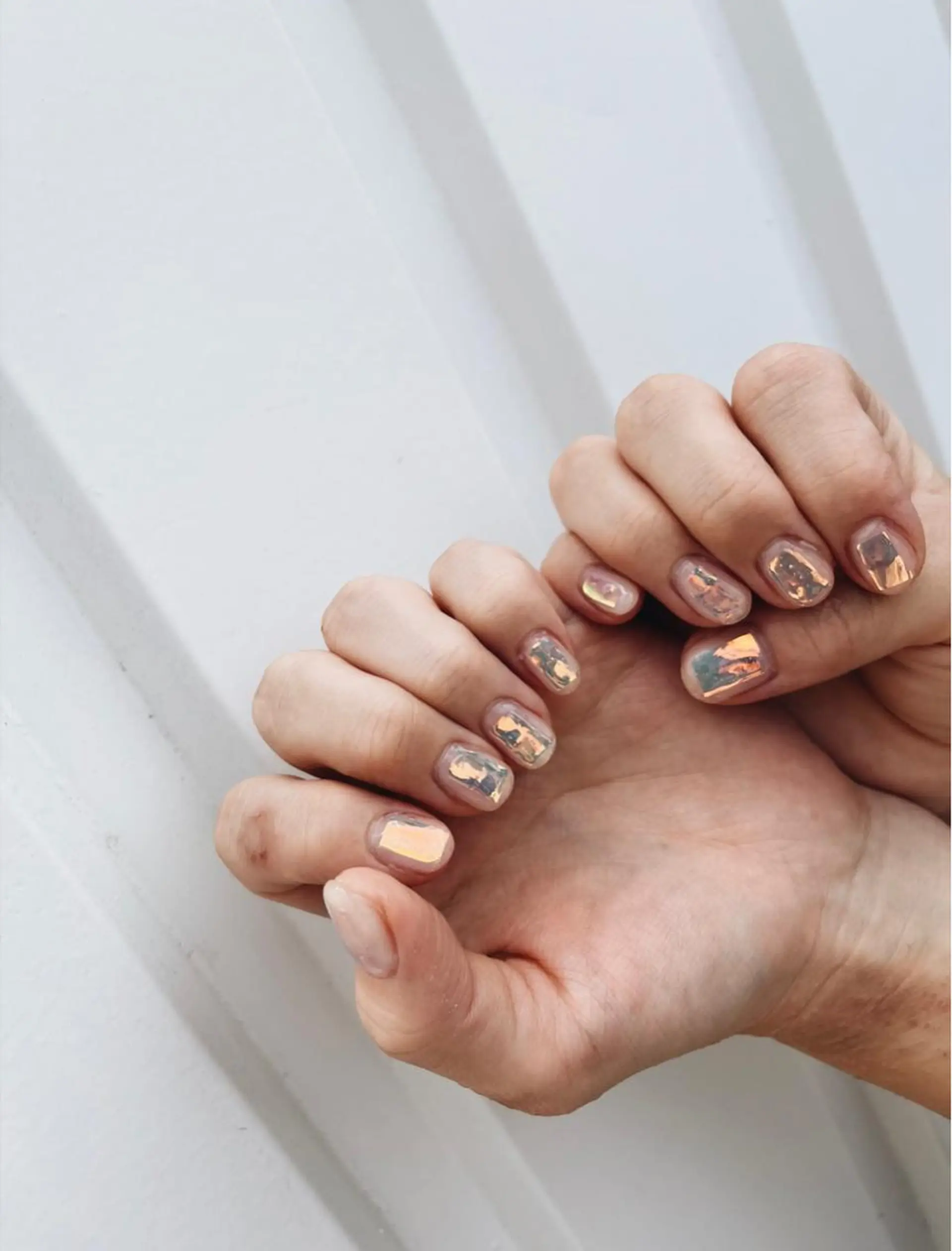 ネイル オーロラネイル ニュアンスネイル ショートネイル ハンドネイル フットネイル leaaloha byBROWN HAIR所属・レアアロハ宇都宮 /ネイル.スクールのネイルデザイン