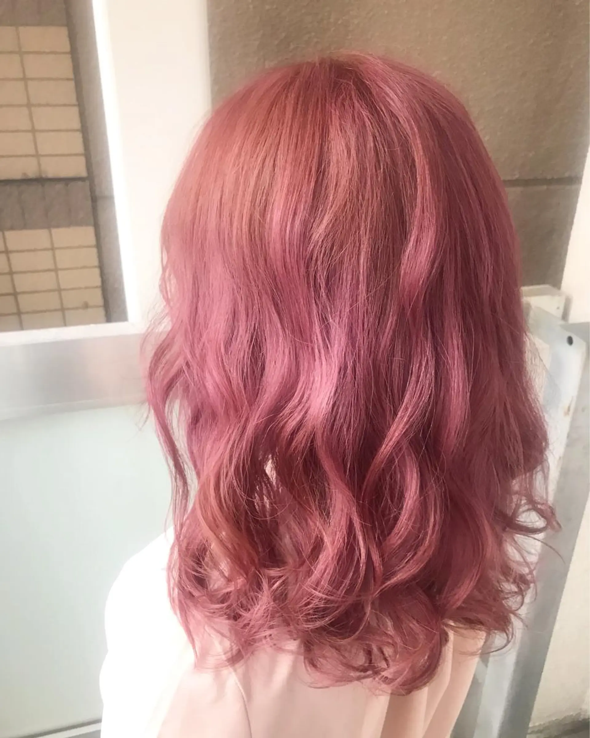 ミディアム カラー 岩谷/ブリーチ 🪽透明感カラーのヘアスタイル