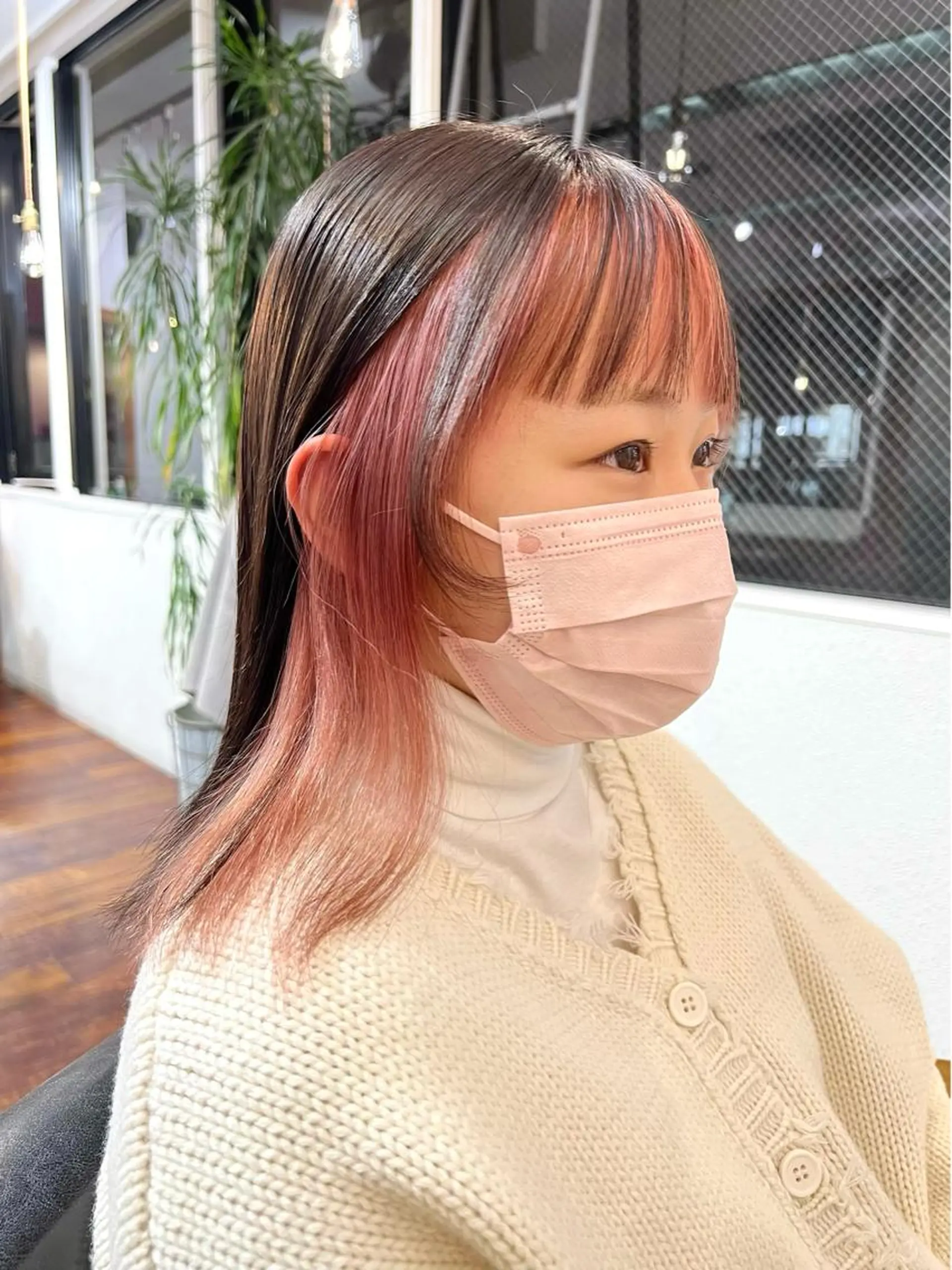 セミロング カラー ミストバング  フェイスフレーミング ピンクカラー 韓国ヘア /男女☘️ 細江 美紅のヘアスタイル