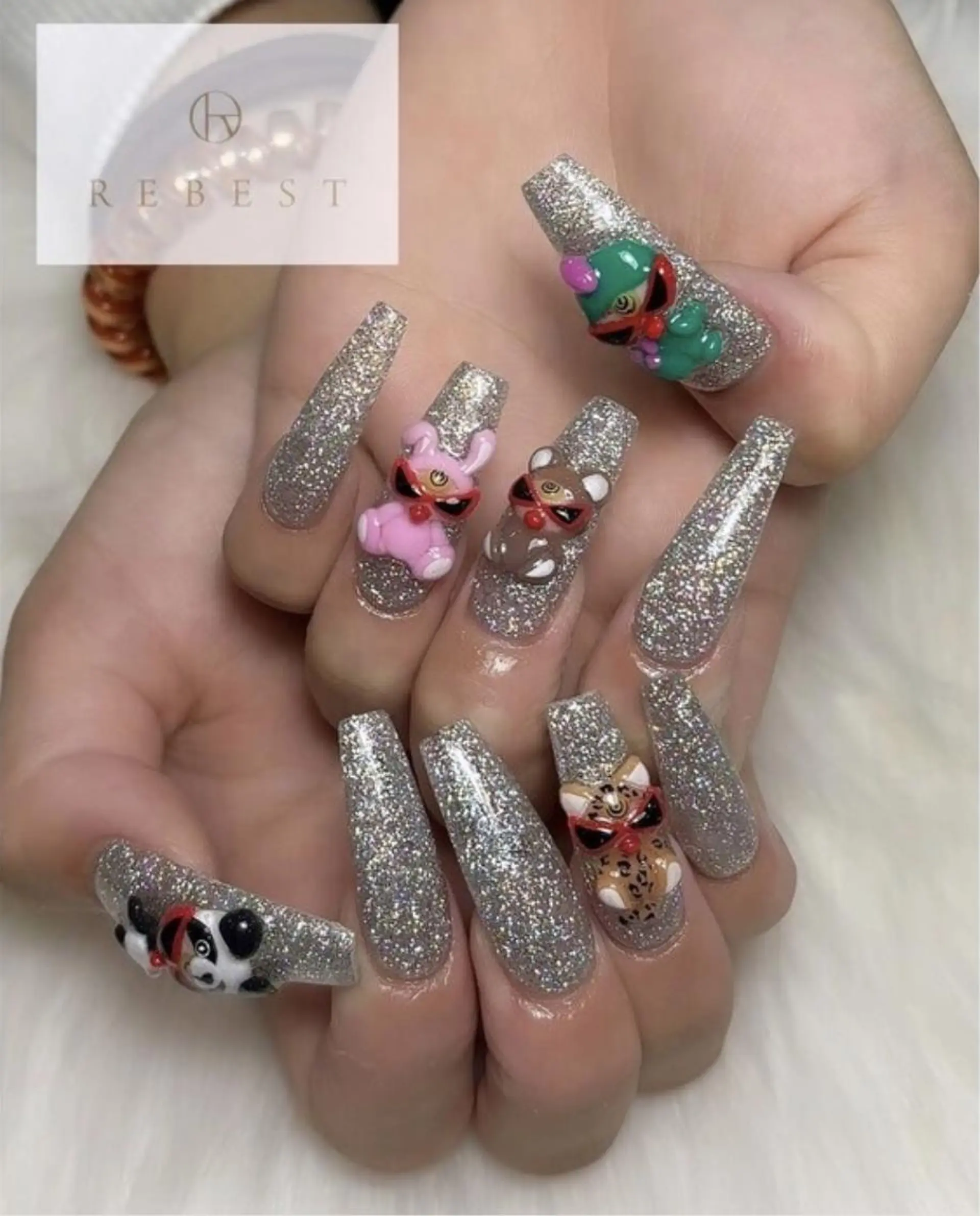 ネイル 南森町rebest 💅nailのネイルデザイン