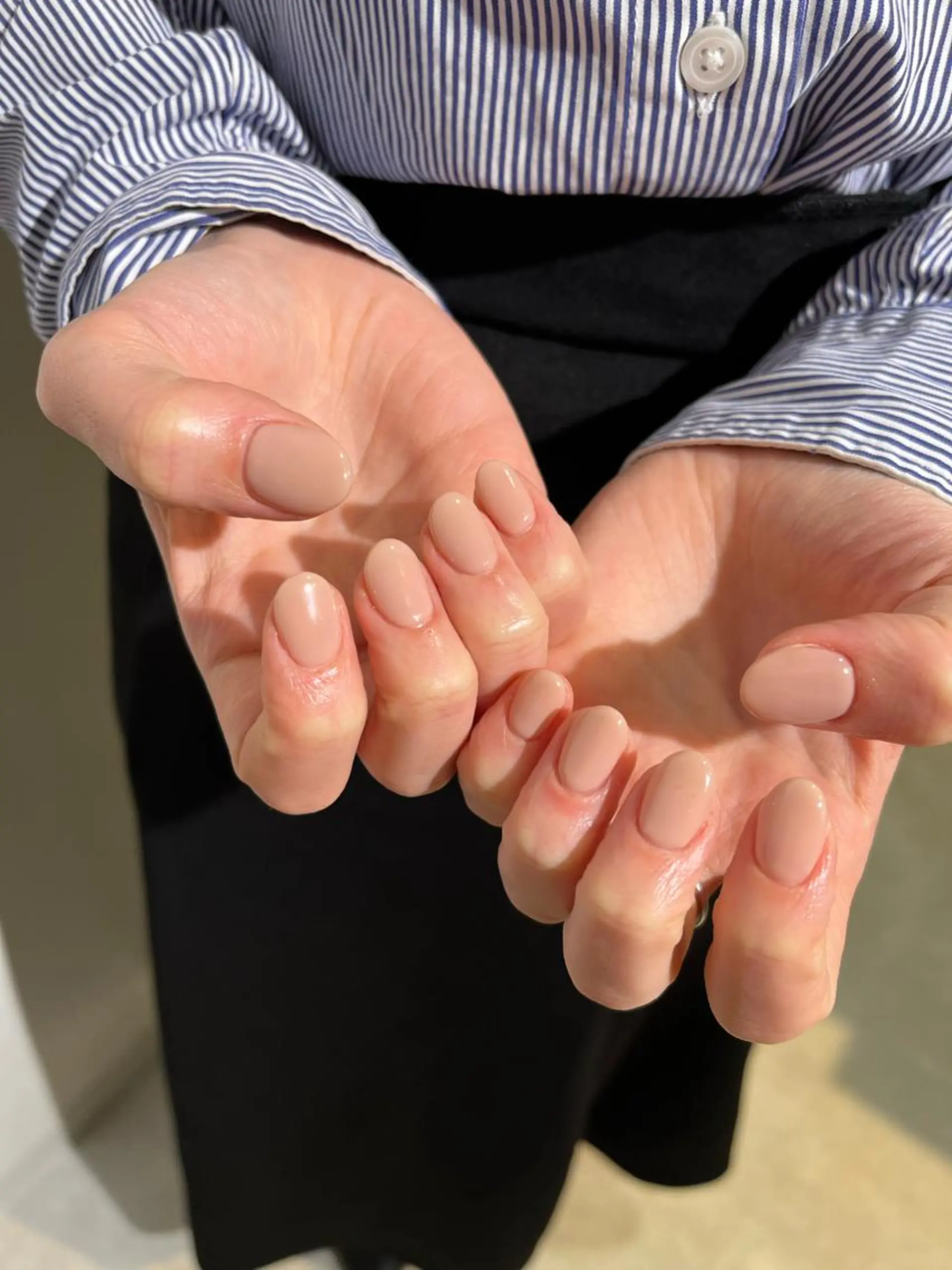 ネイル オフィスネイル 小川 奈々花のネイルデザイン