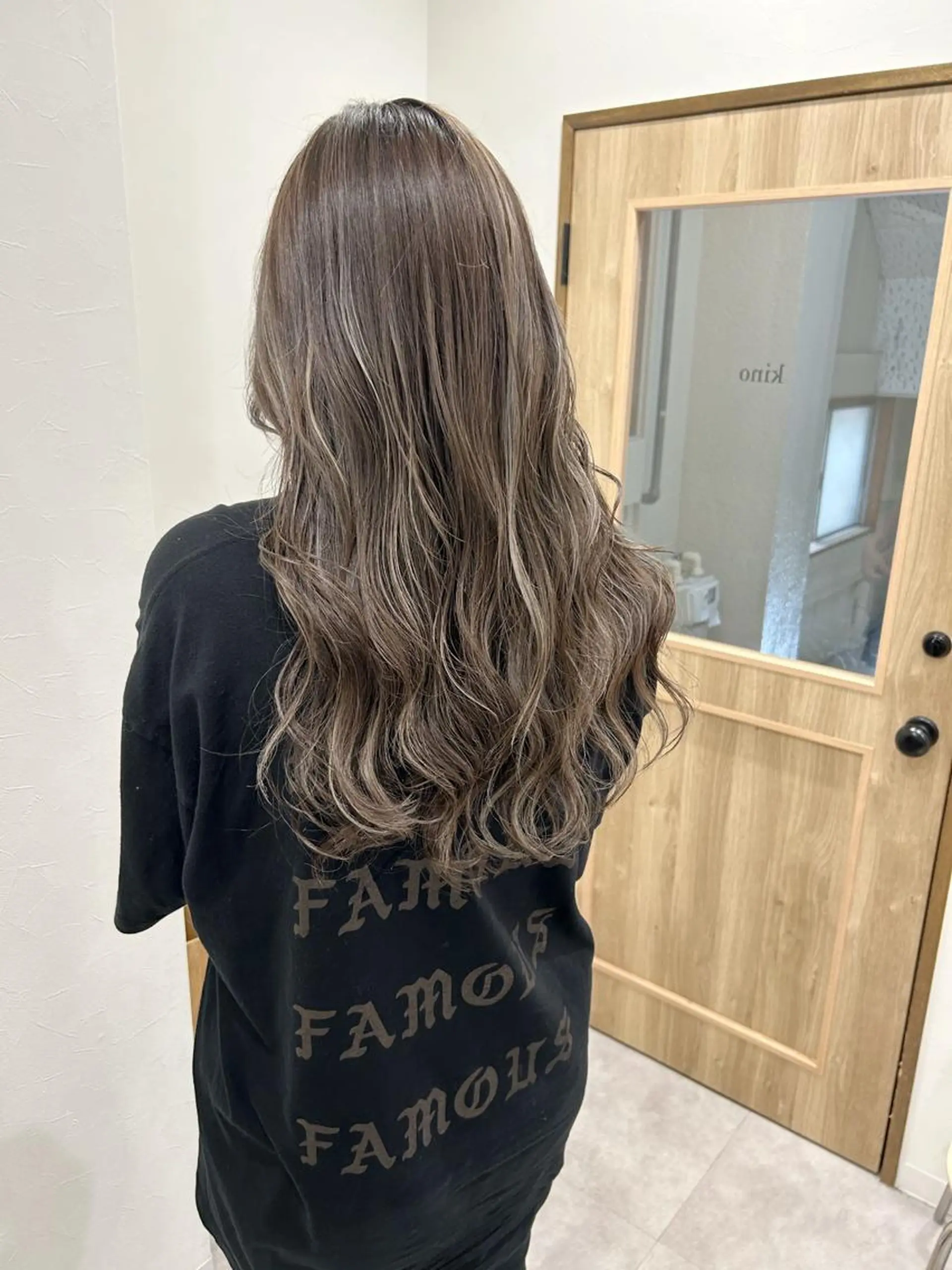 ロング カラー アッシュ アッシュグレー アッシュグレージュ バレイヤージュ ベージュカラー ヘアカラー Radix所属・ボブ/ハイトーン 福生Radix 下田のヘアスタイル