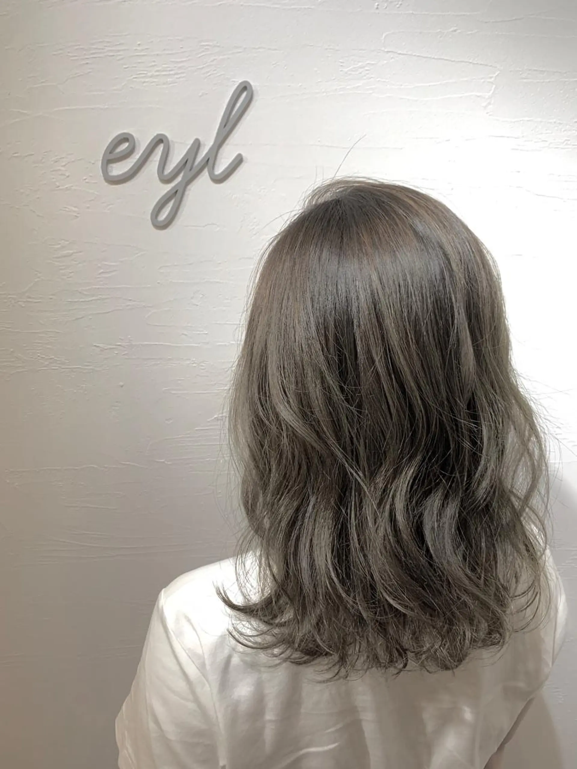 ミディアム カラー 💎赤み消しカラー 特化型デザイナー💎のヘアスタイル