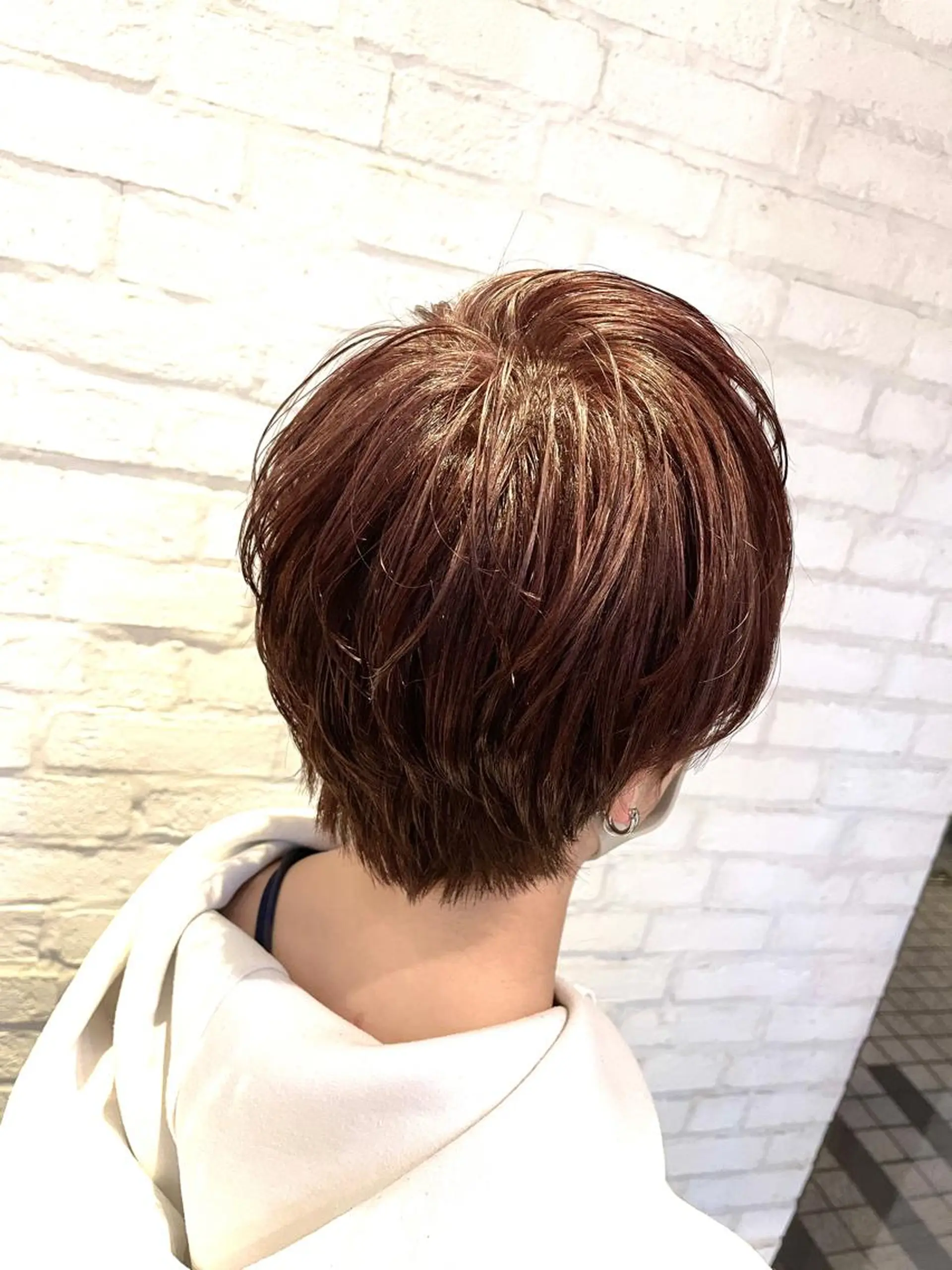 ショート カラー ショートレイヤー ハンサムショート ブラウンカラー ピンクカラー ピンクブラウン カット ヘアカラー トリートメント ご新規様限定 透明感カラーKANAのヘアスタイル