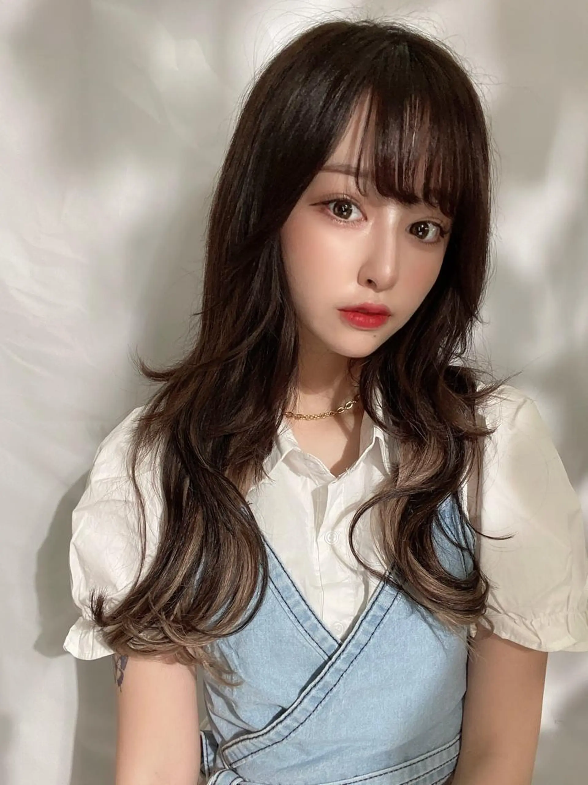 ロング カラー バレイヤージュ ブリーチ ケアブリーチ ダブルカラー ハイライトカラー カット ヘアカラー トリートメント 新宿✨顔周りカット 韓国ヘア/坂本亜裟海のヘアスタイル