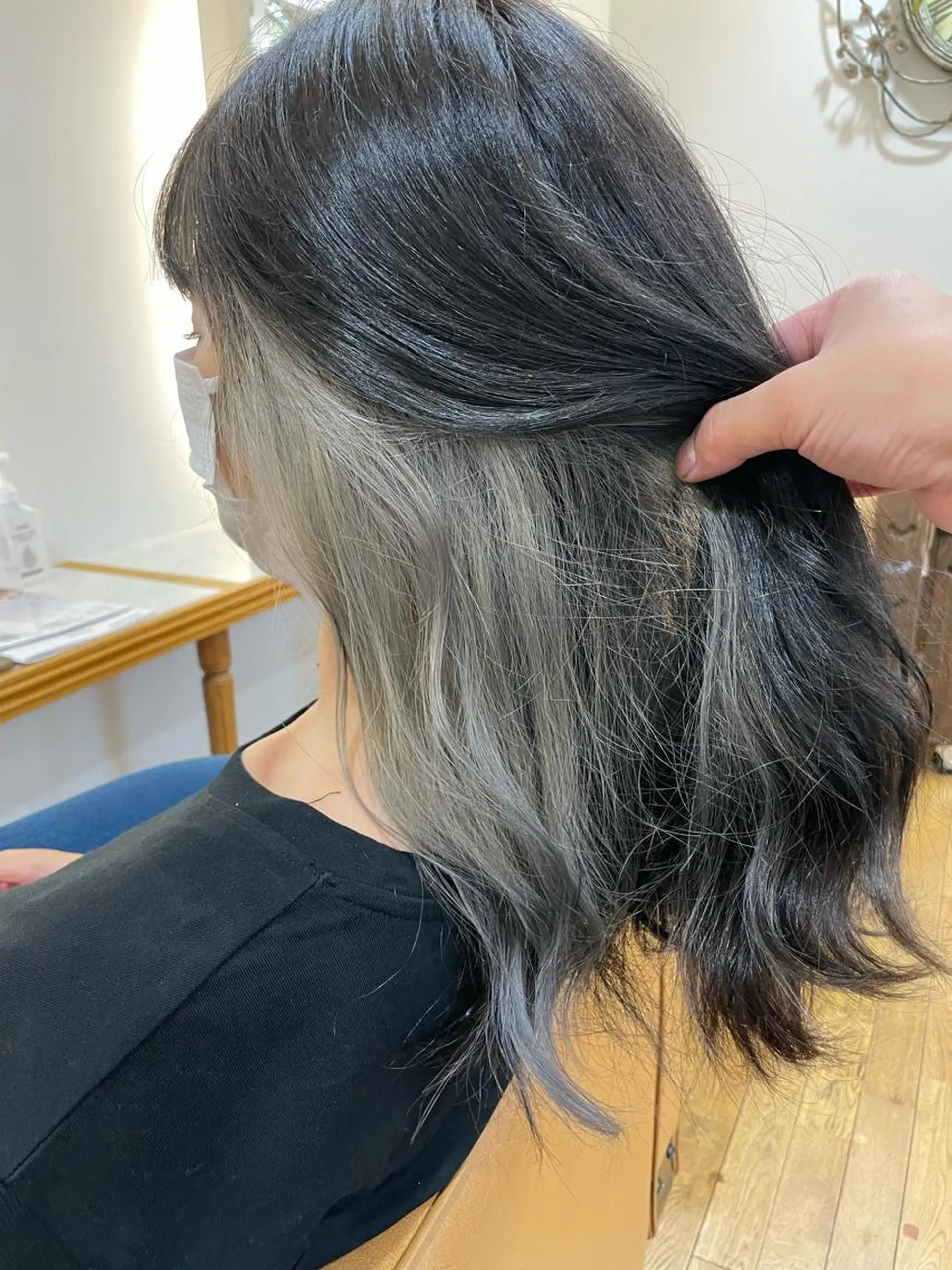 セミロング ヘアカラー ブリーチ毛矯正.髪質 改善.髪にドラマをのヘアスタイル