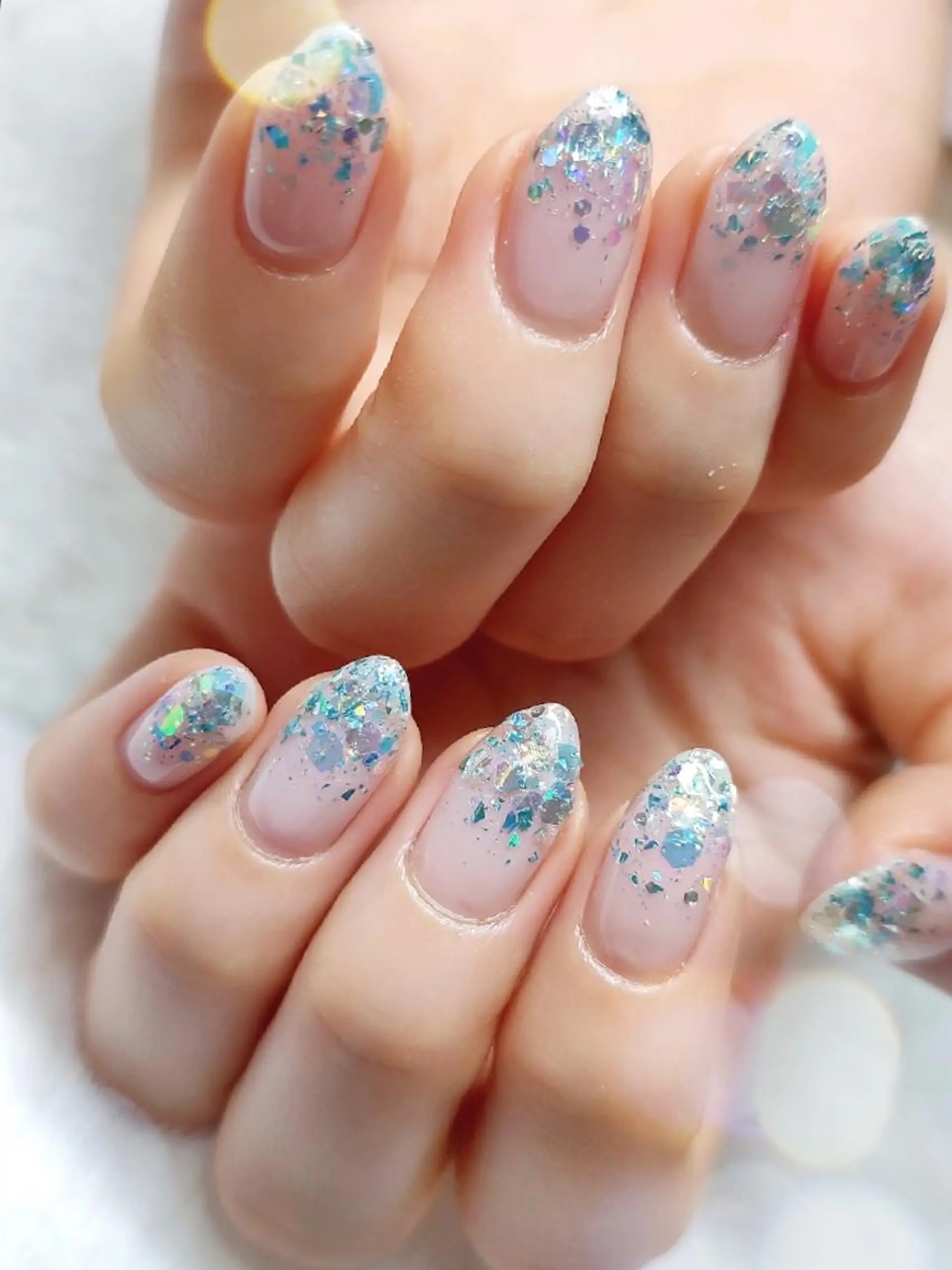 ネイル キラキラネイル RUNWAY 　　の眉毛・アイブロウイメージ