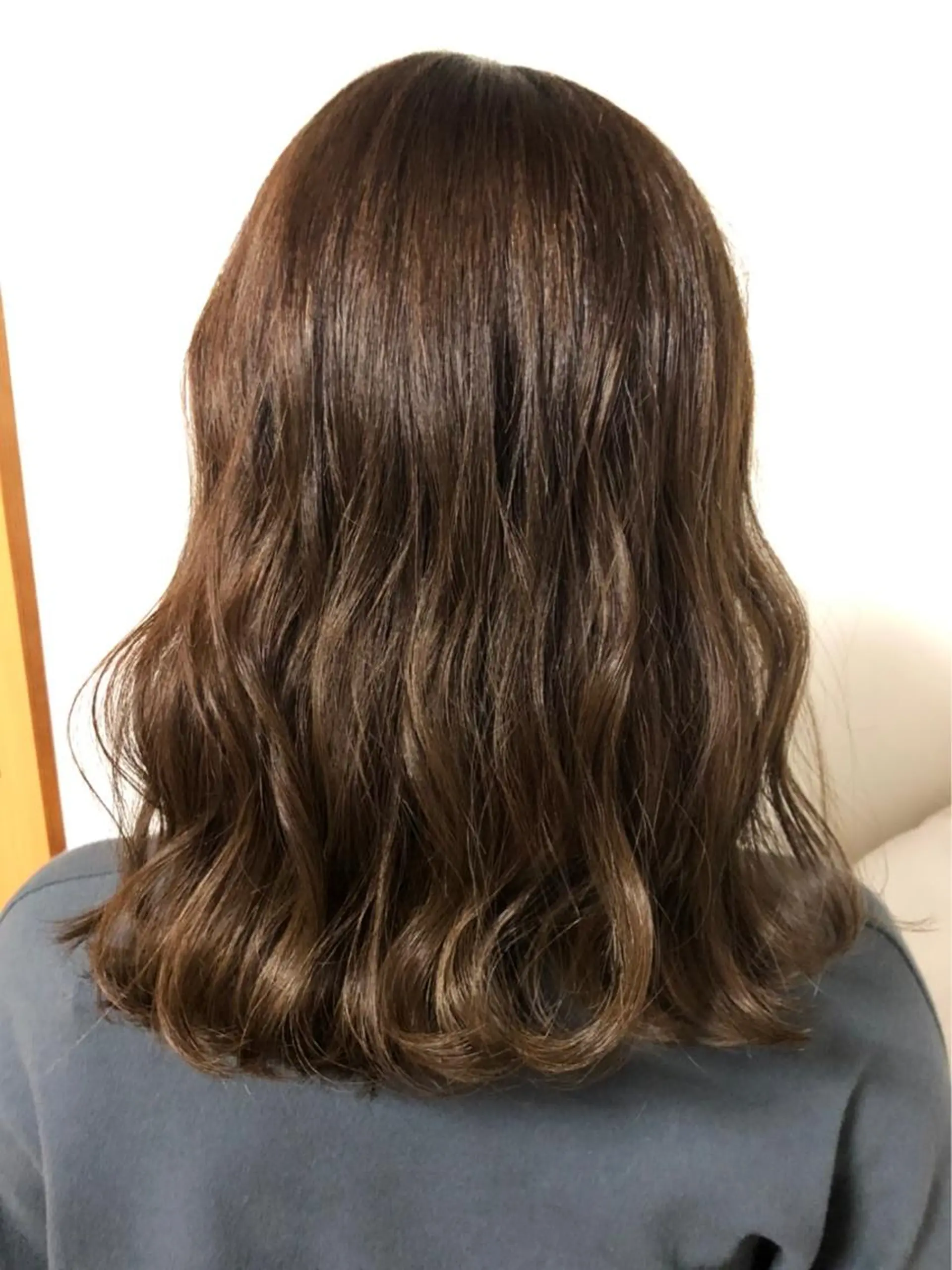 ミディアム カット ヘアカラー トリートメント 丸山 亜加理のヘアスタイル