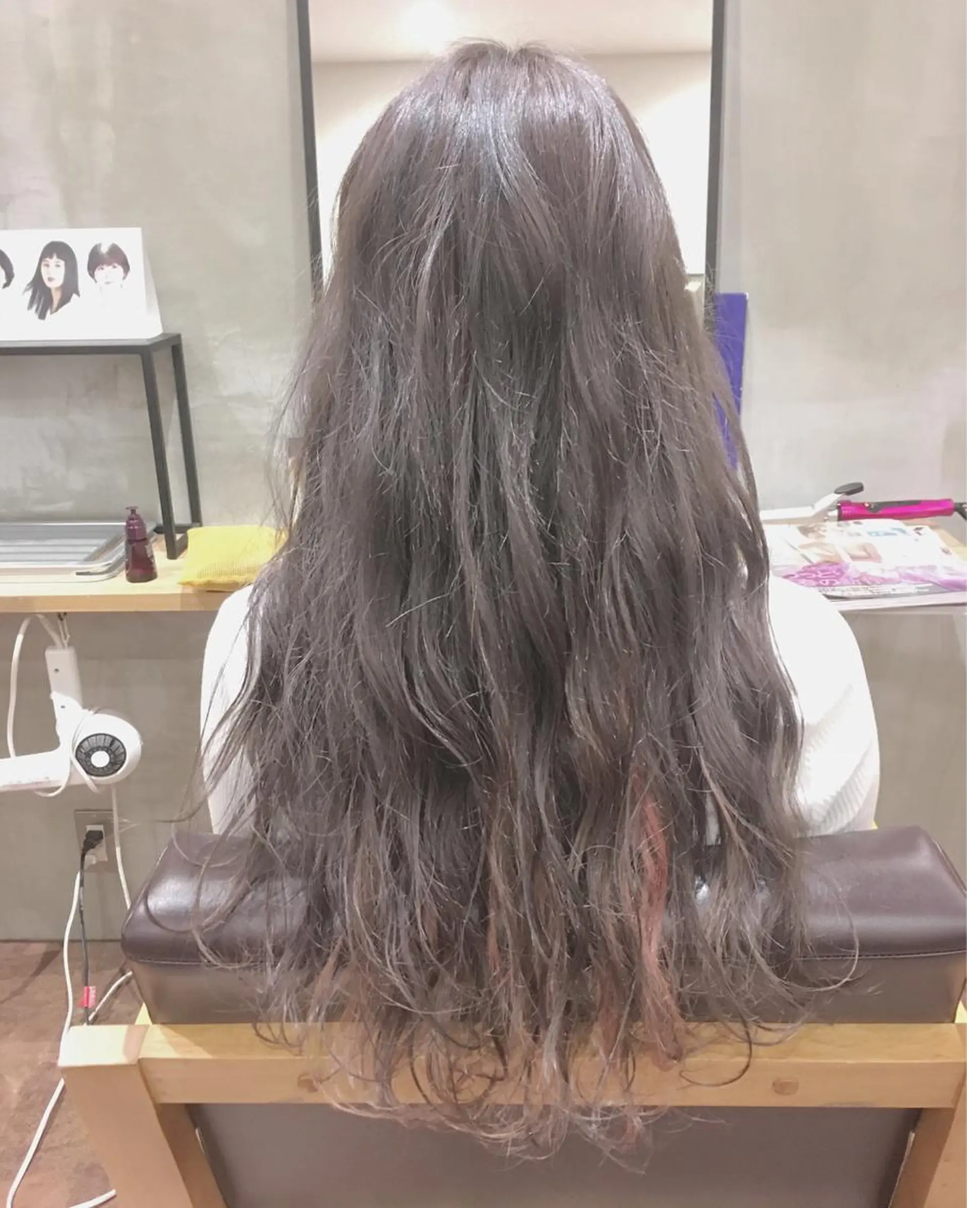 ロング カラー ヘアアレンジ ピンクカラー 栗林 実莉のネイルデザイン