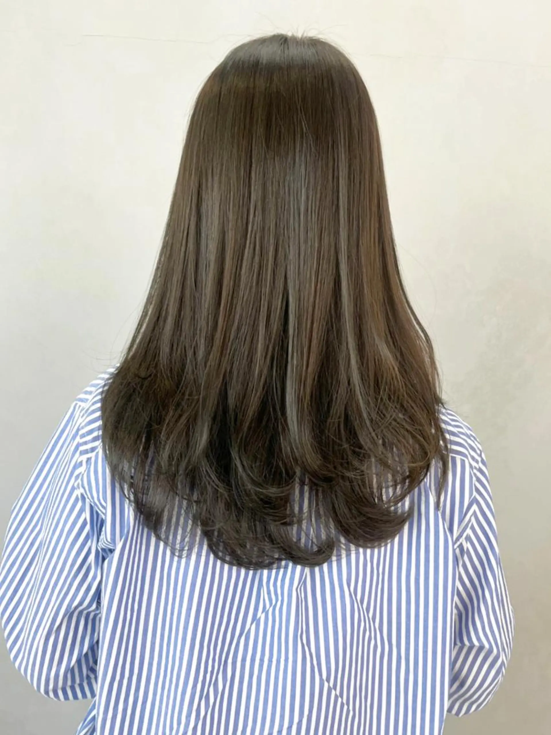 セミロング ヘアアレンジ カラー パーマ オリーブカラー レイヤーカット ITbyALBUM 藤沢店のヘアスタイル