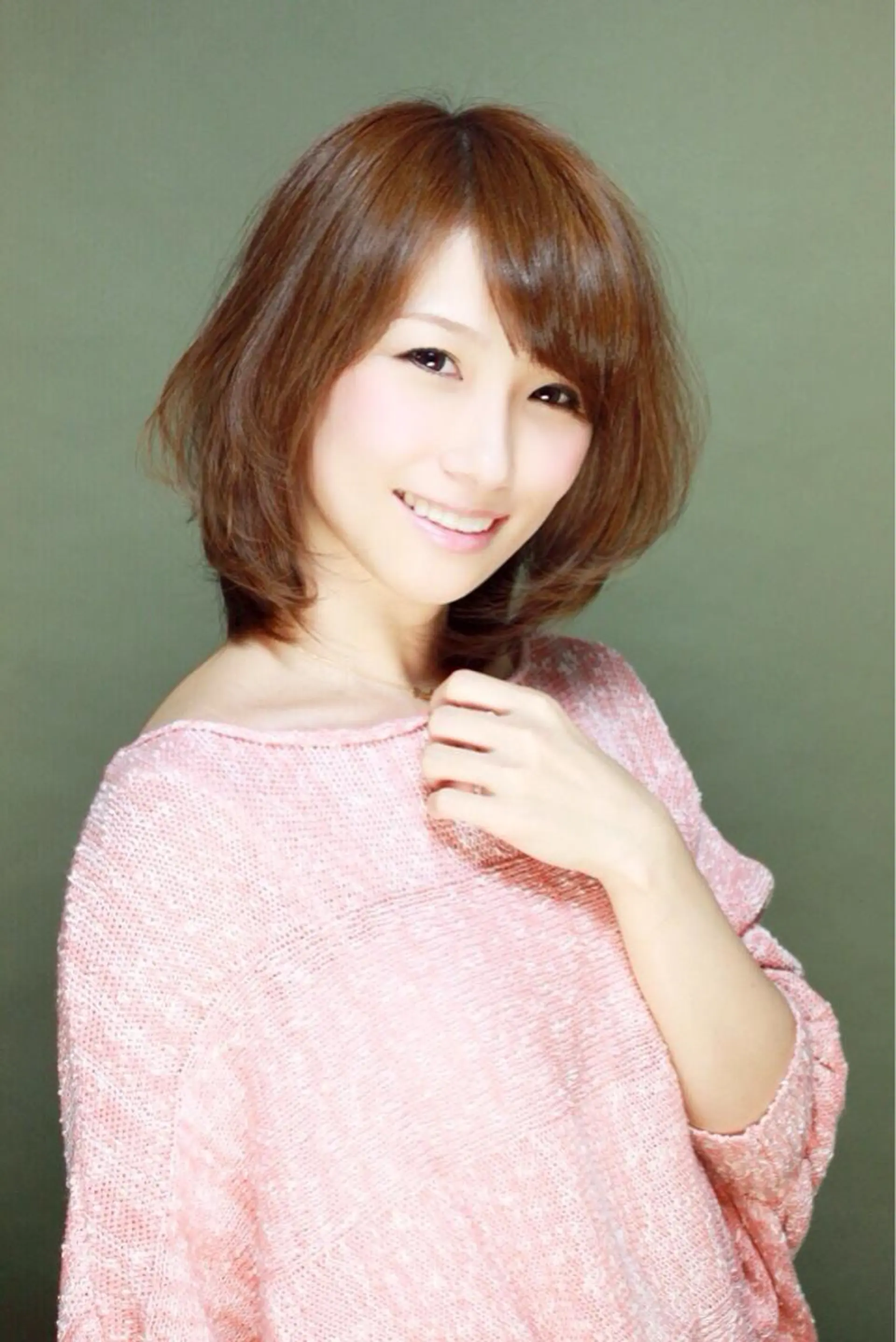 ミディアム 須佐 勝也のヘアスタイル