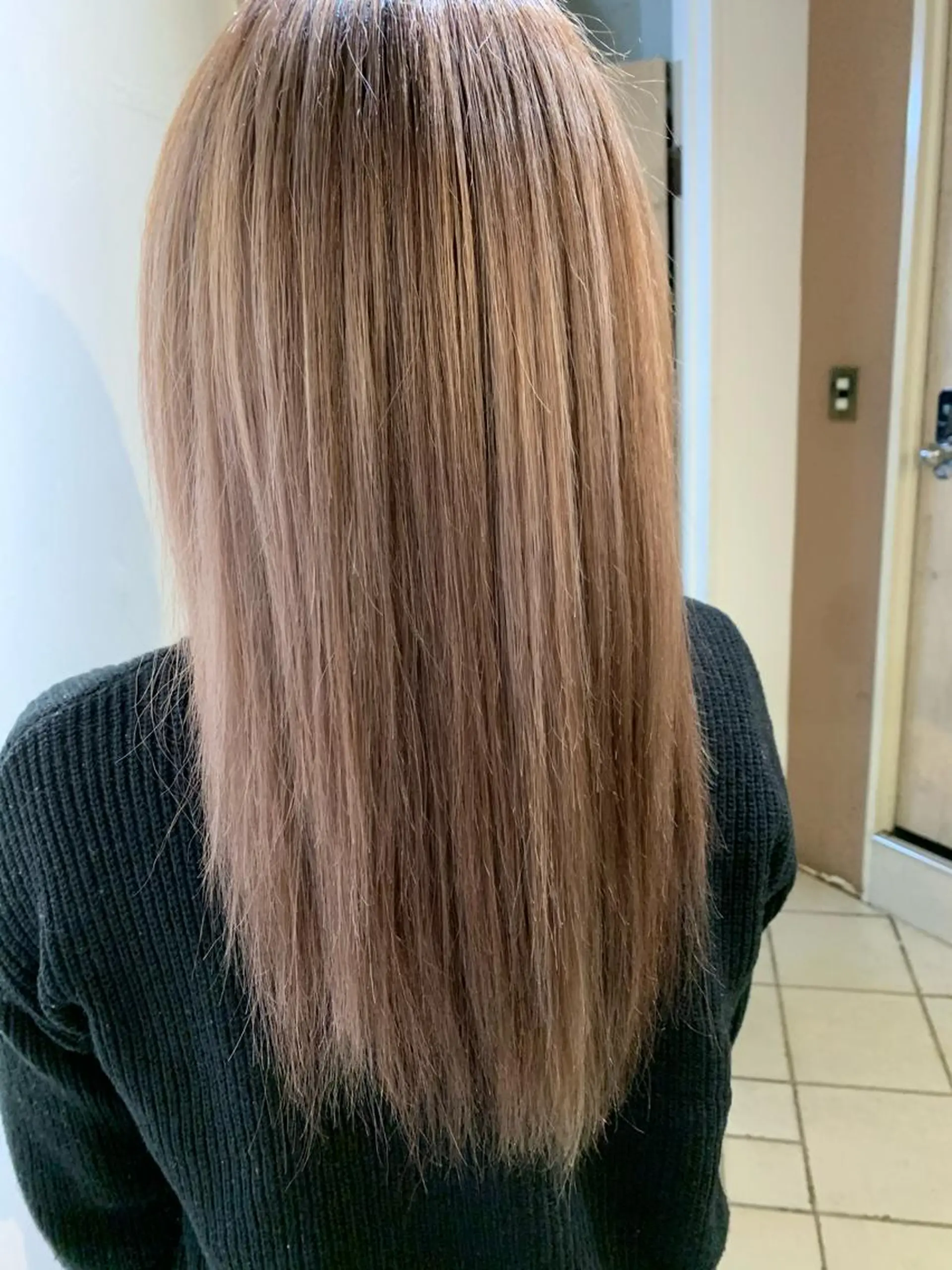 セミロング カラー パーマ ヘアアレンジ メンズ キッズ ネイル マツエク・マツパ 酸性ストレート 髪質改善大槻勇樹のヘアスタイル