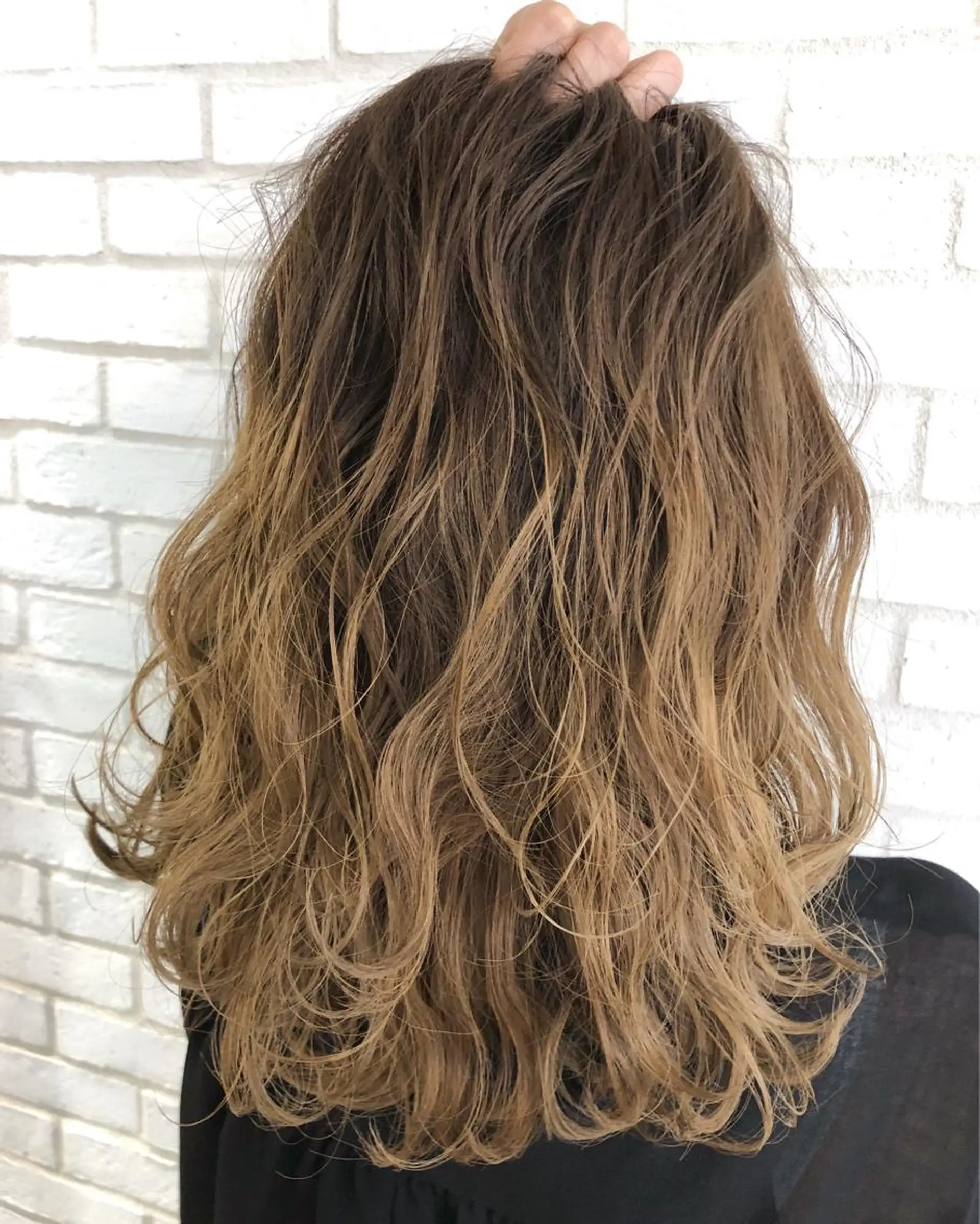 セミロング カラー ベージュカラー グラデーションカラー takumi Hのヘアスタイル
