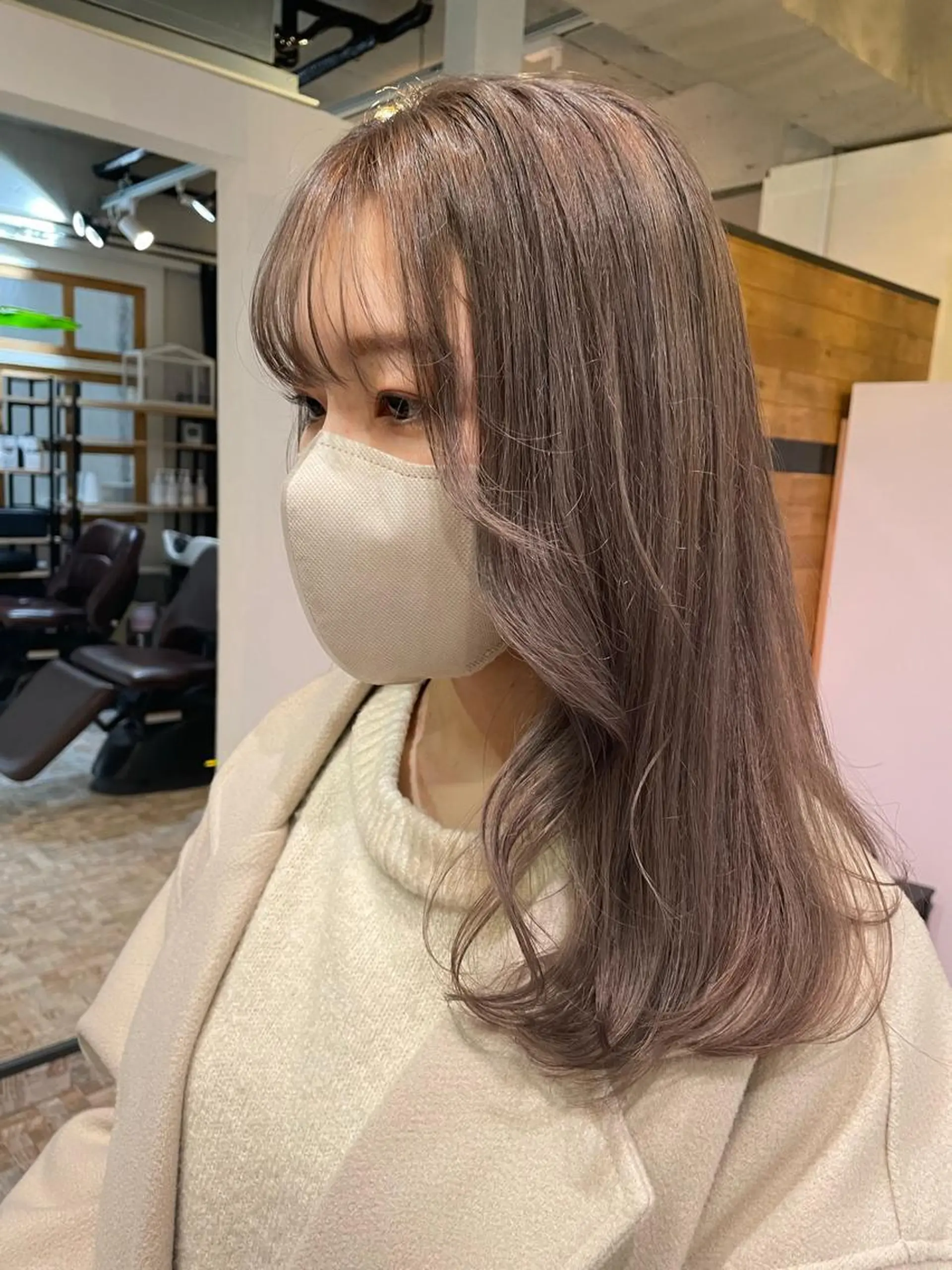 セミロング カラー 高梨 菜々のヘアスタイル