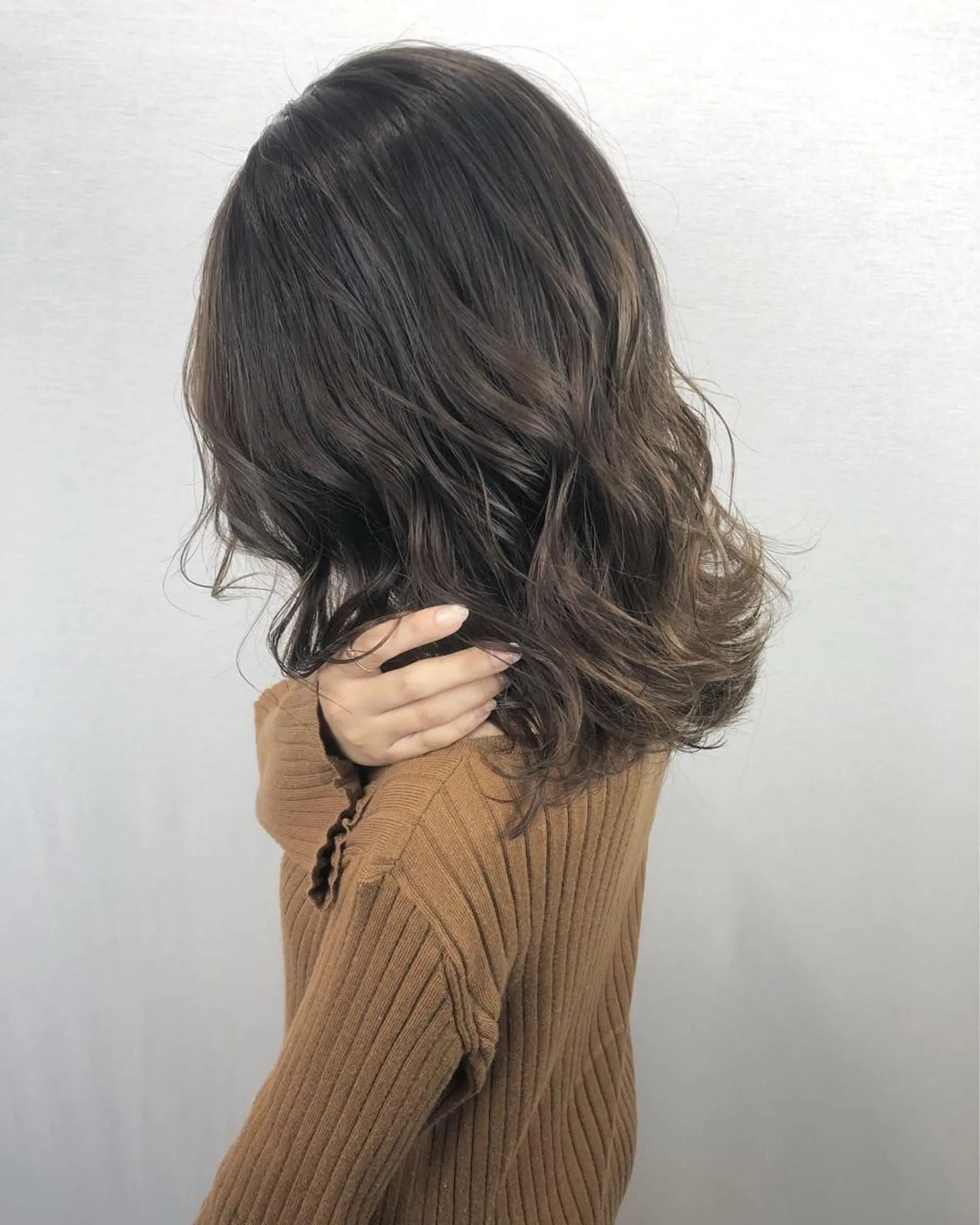 セミロング カラー バレイヤージュ グラデーションカラー ハイライトカラー ハイライト レイヤーカット 🤍2nd🤍田所 美希のヘアスタイル