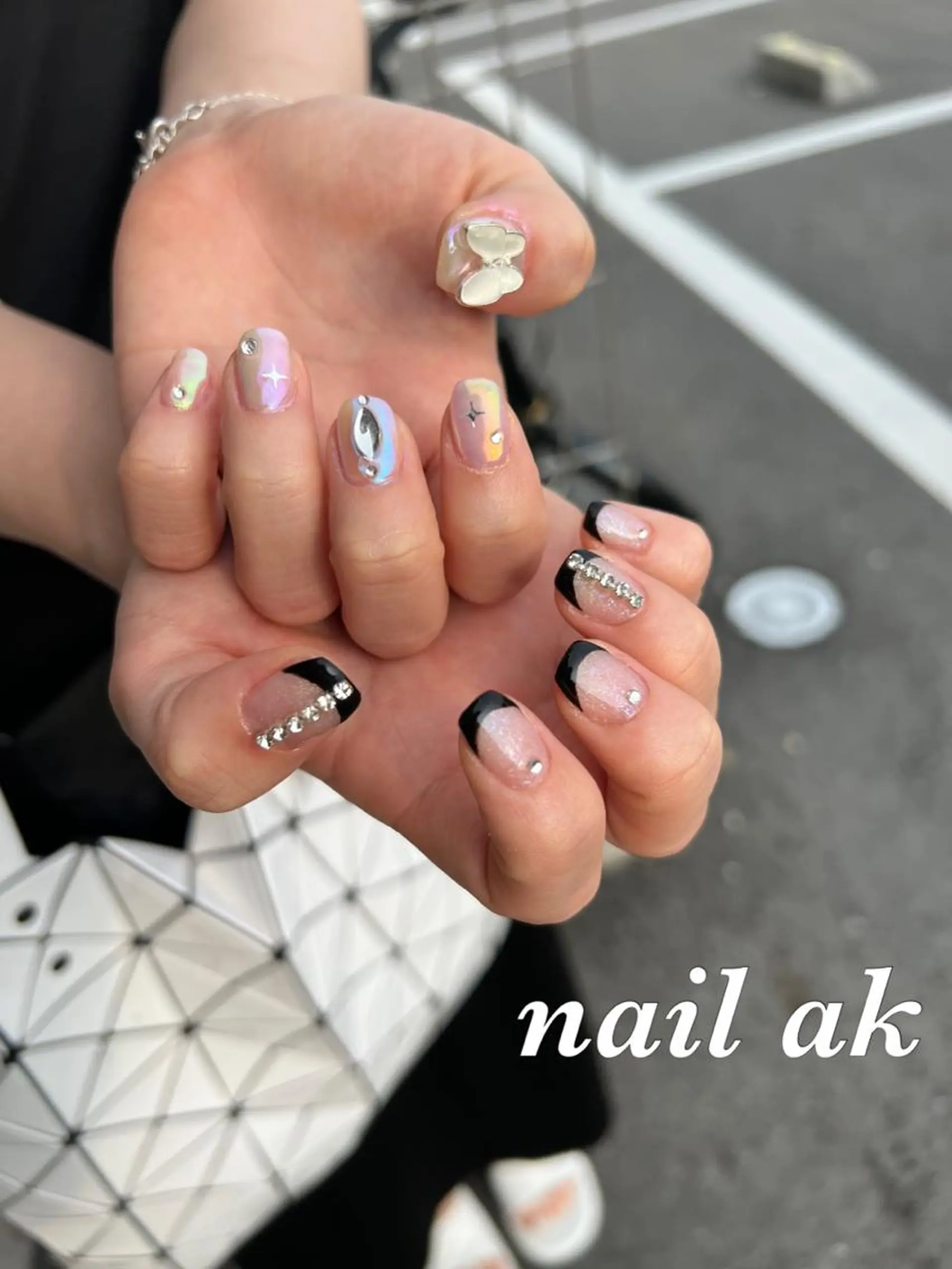 ネイル オーロラネイル フレンチネイル ハンドネイル ak nail .のネイルデザイン
