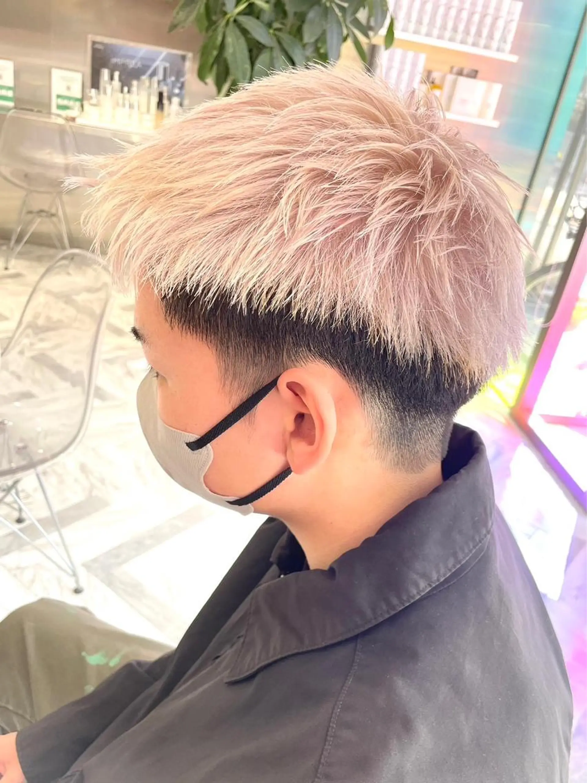 ショート カラー フェザーショート⚡️ REONのヘアスタイル