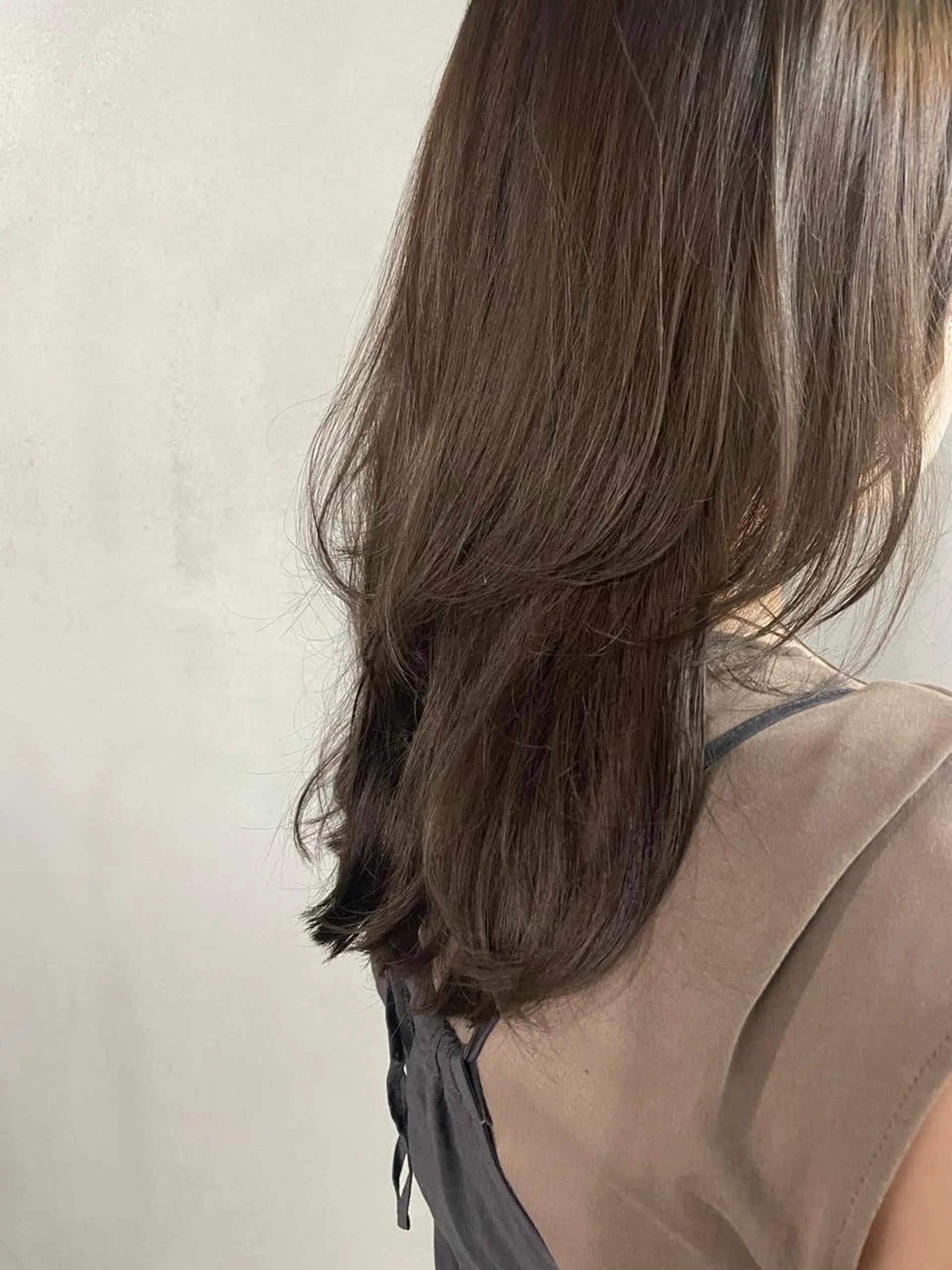 セミロング カラー パーマ ヘアアレンジ メンズ キッズ ネイル マツエク・マツパ アイブロウ ブラウンカラー カラーマツエク レイヤーカット ブラウン #tag 稗田綾加のヘアスタイル