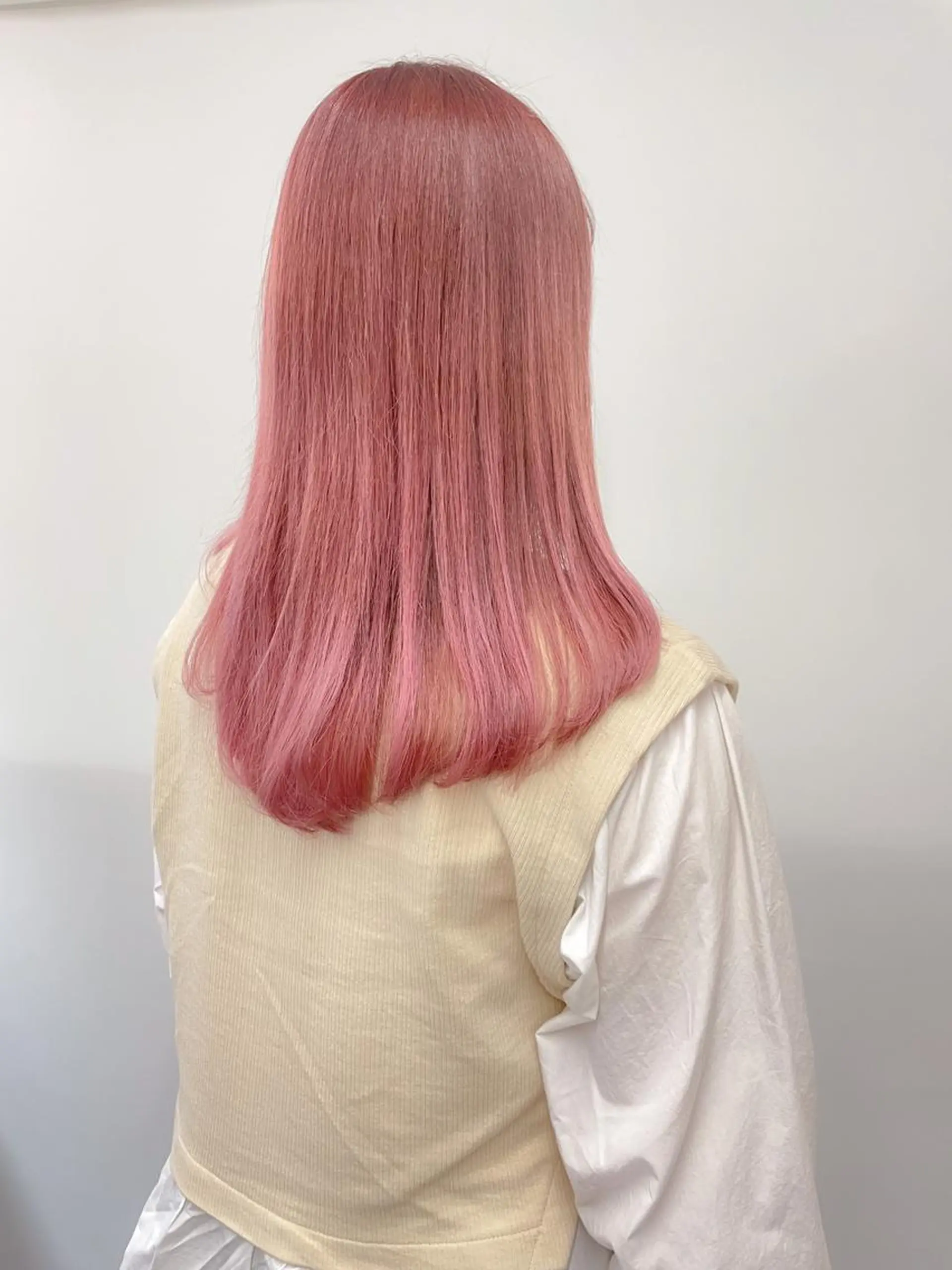 セミロング カラー cherir髪質改善 パーソナルカラー診断のヘアスタイル