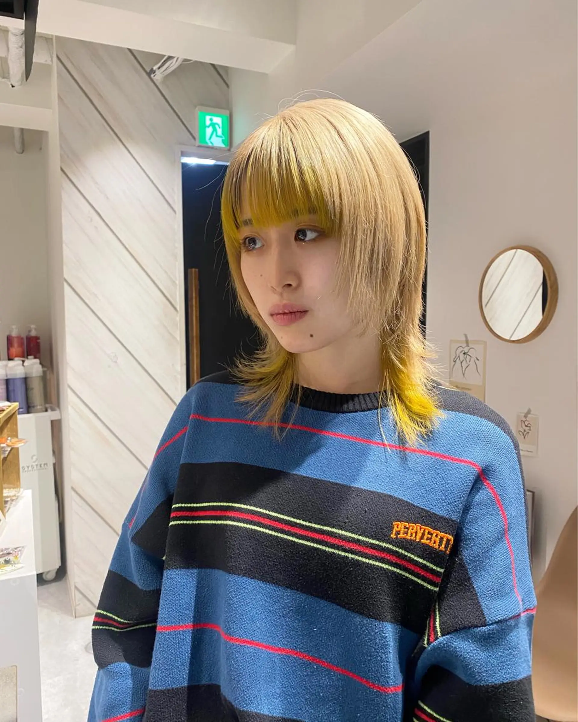 ミディアム デザイン🥇複雑履歴 ハイトーン特化のヘアスタイル