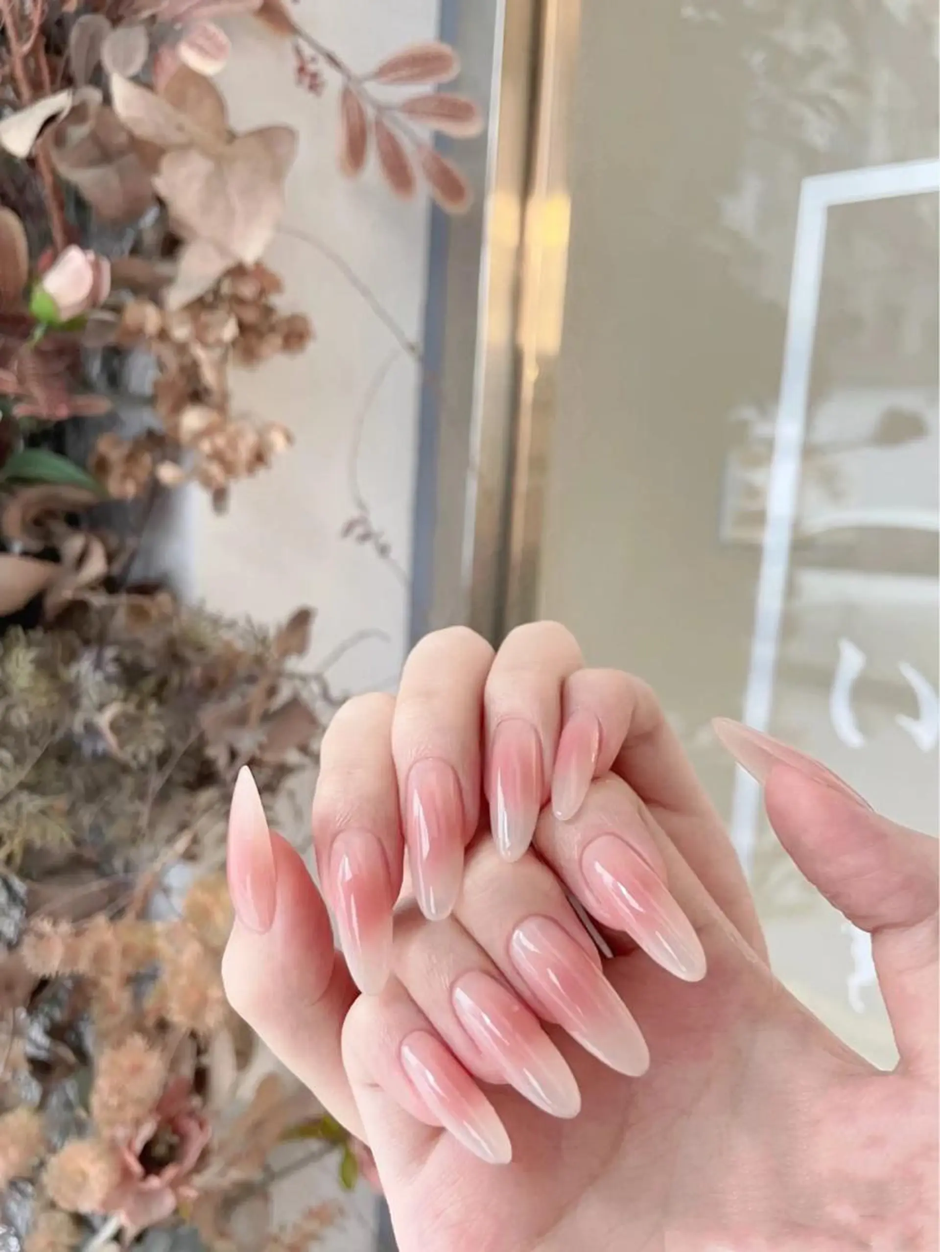 ネイル ハンドネイル Mona【パラジェル ・長さ出し専門店】のネイルデザイン