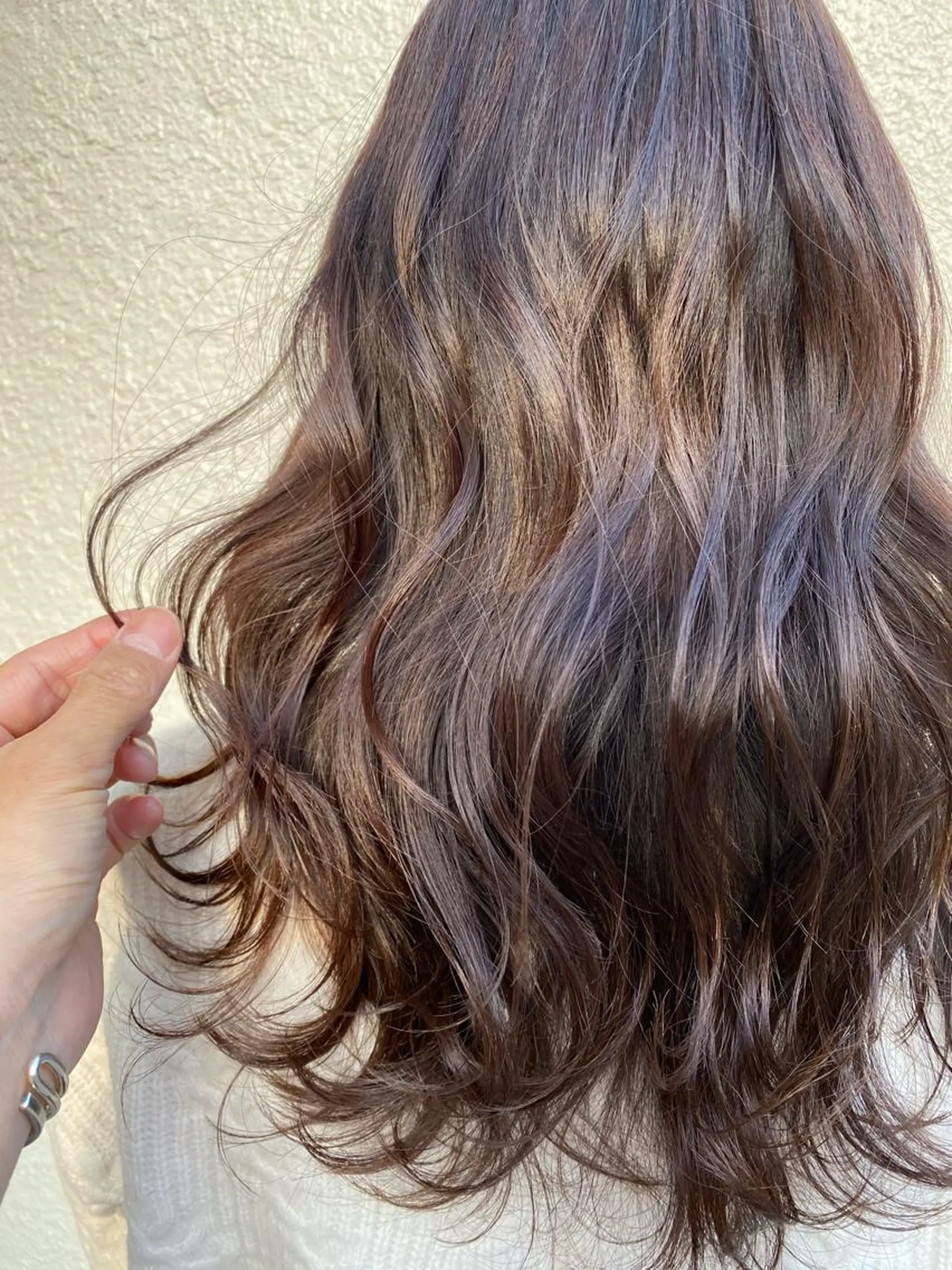 セミロング 岩尾 萌々子のヘアスタイル