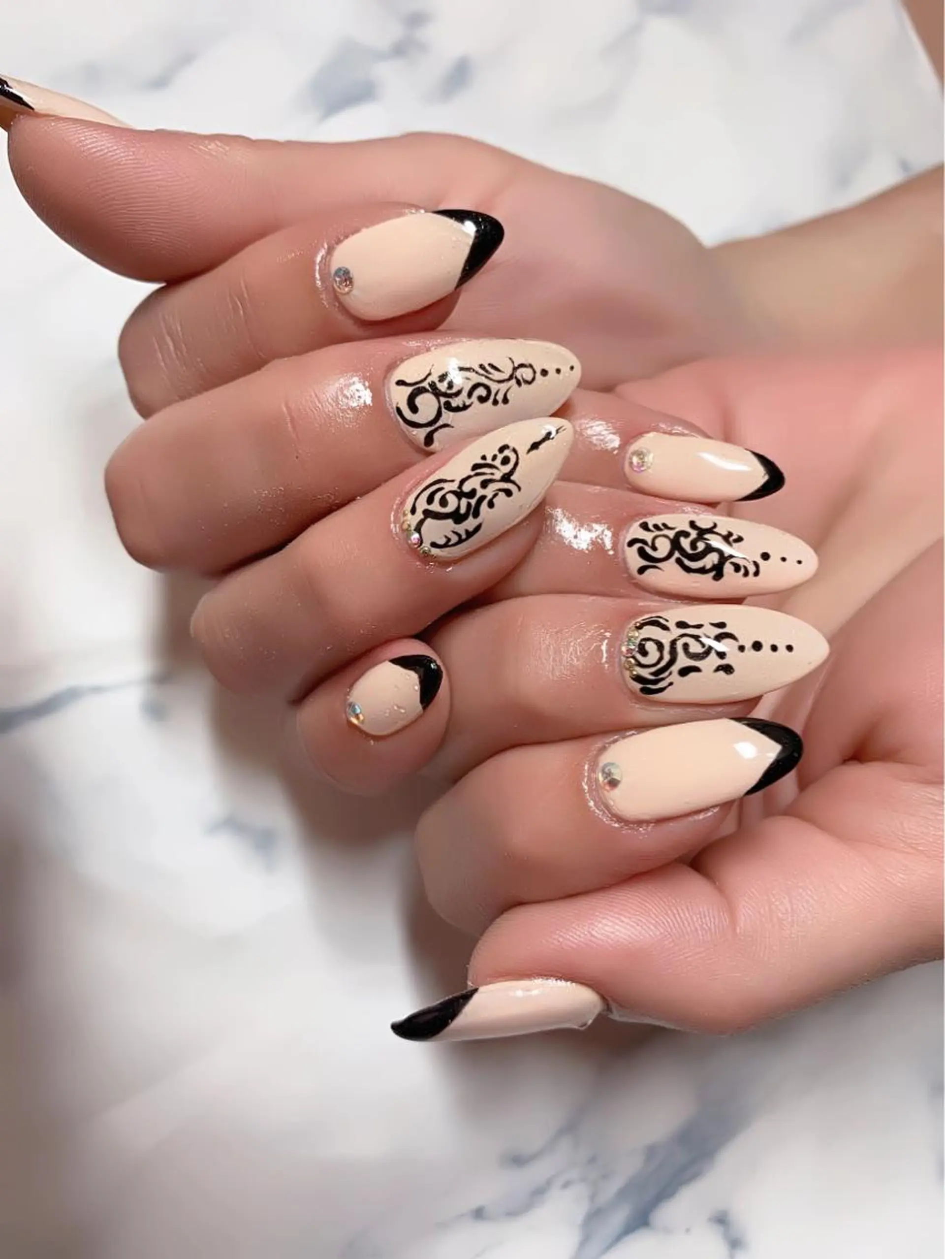 ネイル 菅野 愛花のネイルデザイン