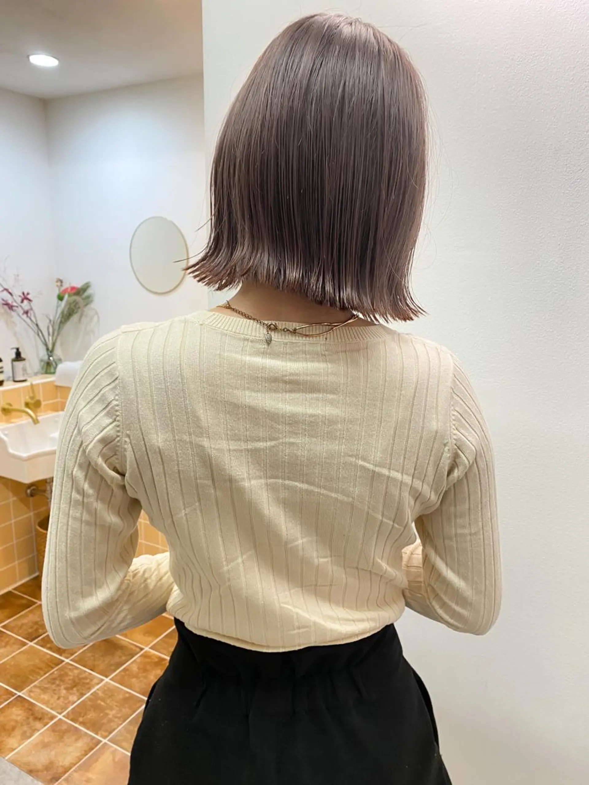 ミディアム カラー カット ヘアカラー トリートメント 顔周りレイヤー/韓国 ブリーチminamiのヘアスタイル