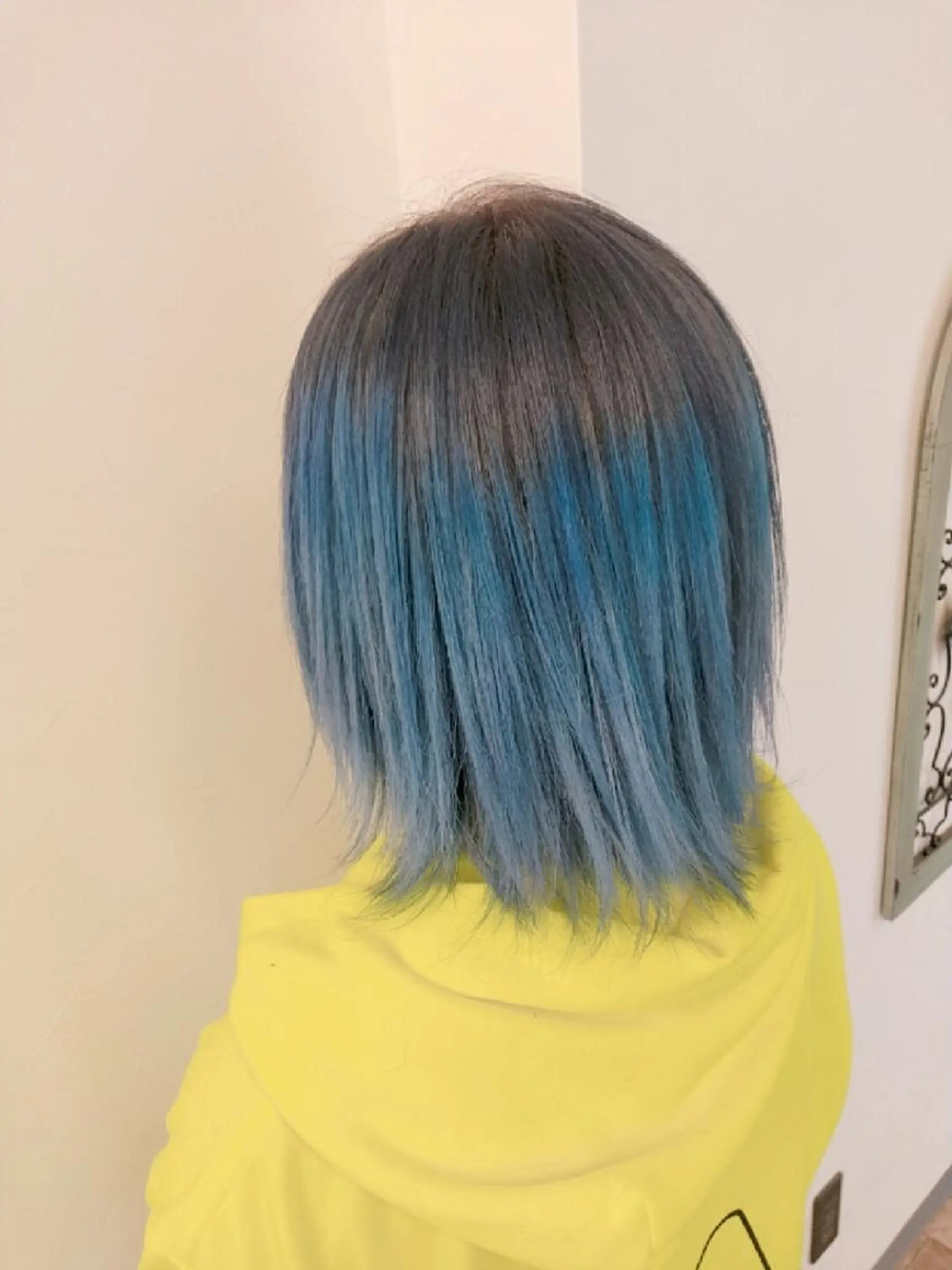 ミディアム カラー バレイヤージュ ブリーチ ブルーカラー ダークグレー ダブルカラー デザインカラー 髪質改善Lilithのその他イメージ