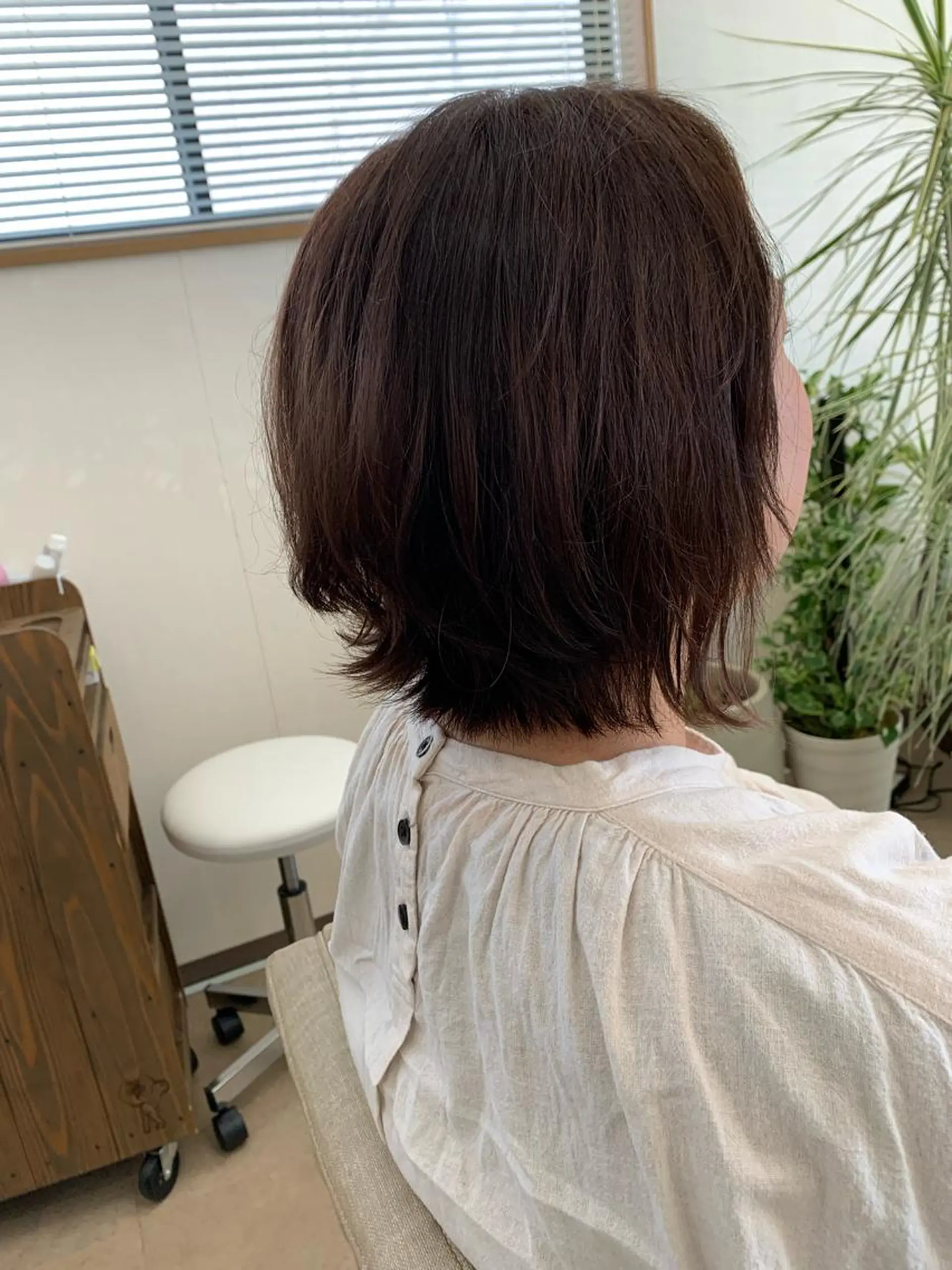 ミディアム くびれヘア 外ハネヘア 新保 佳世のヘアスタイル