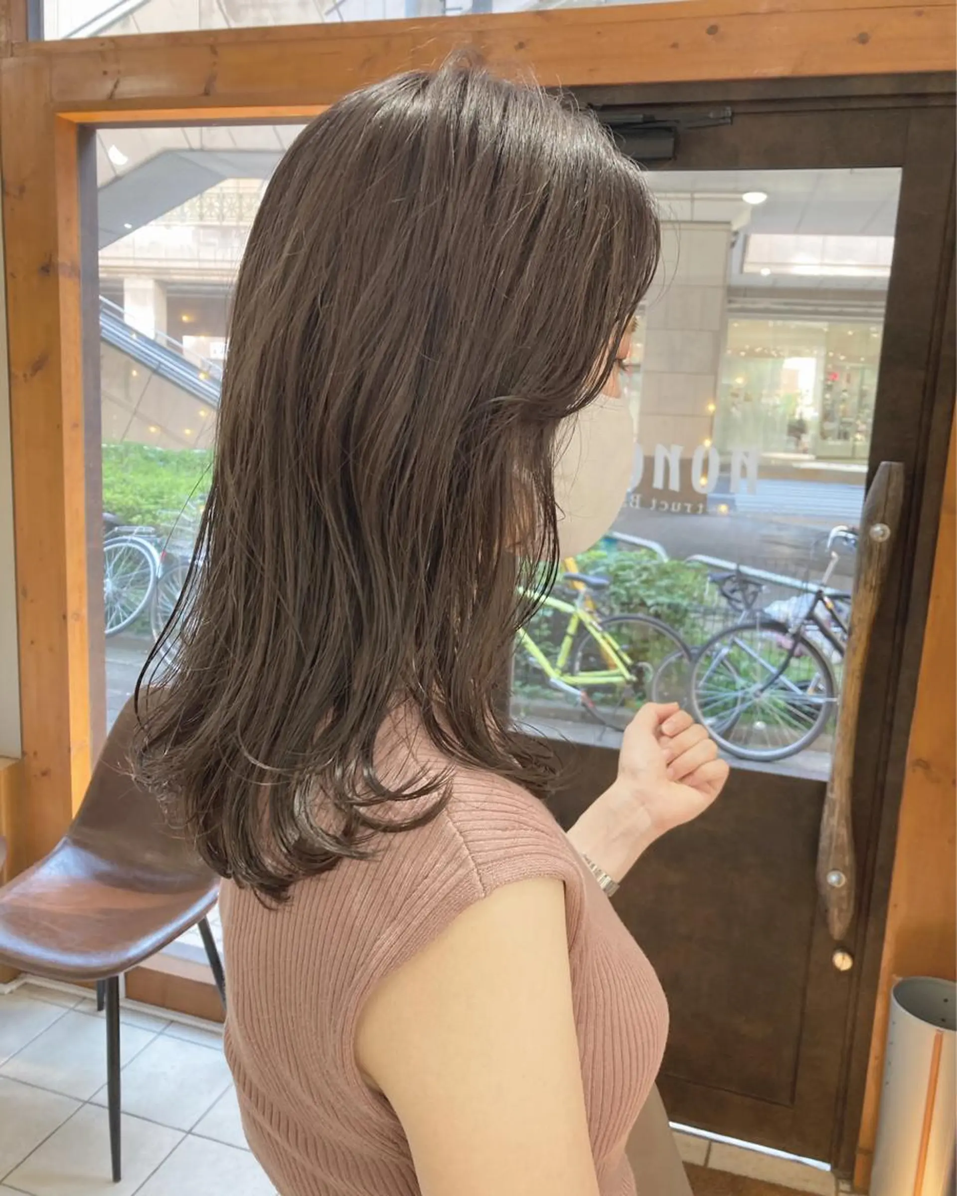 セミロング 金子 歩実のヘアスタイル