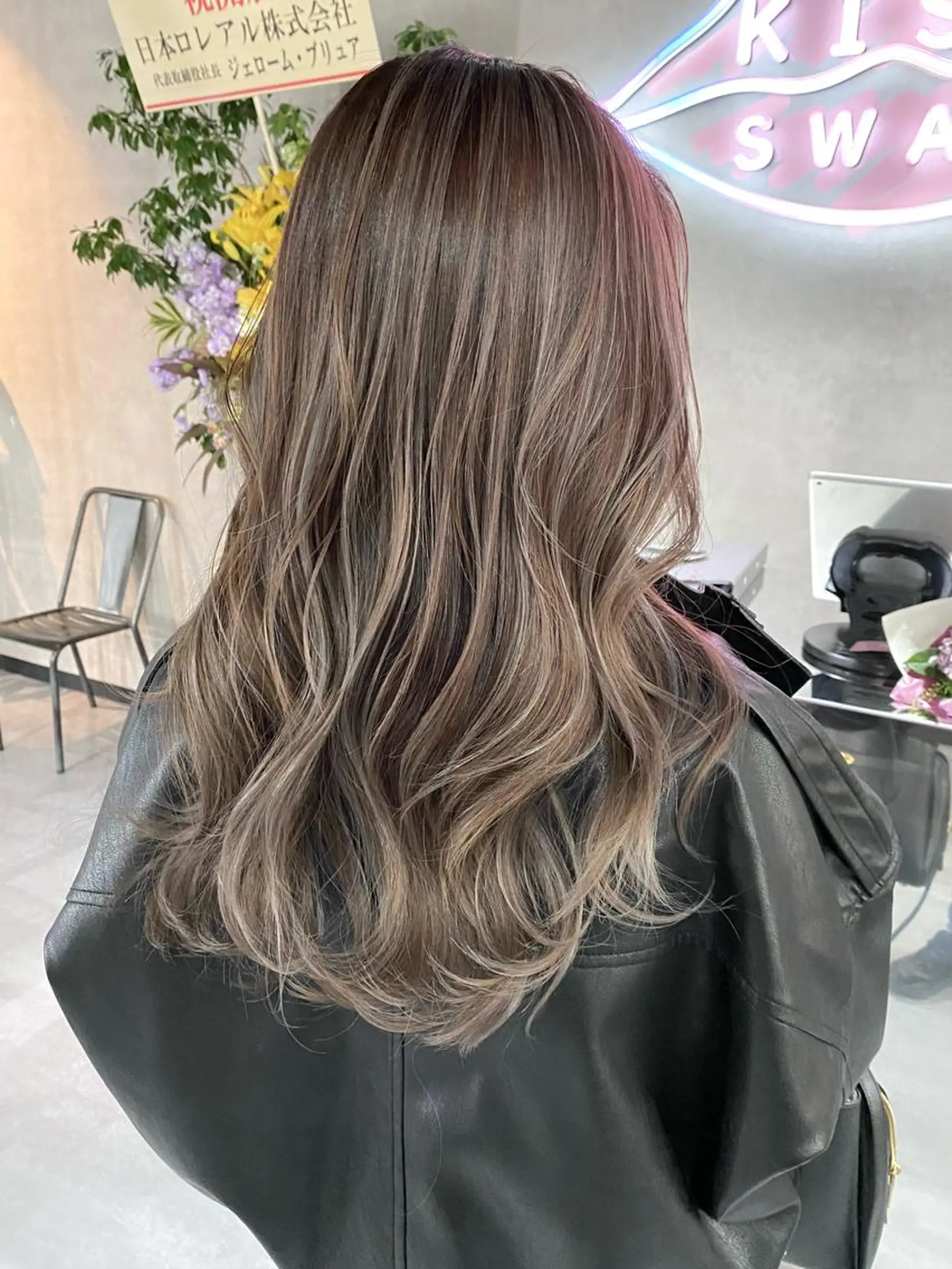 ロング カラー ハイライトカラー ハイライト B E C H I C O〔べち子〕のヘアスタイル