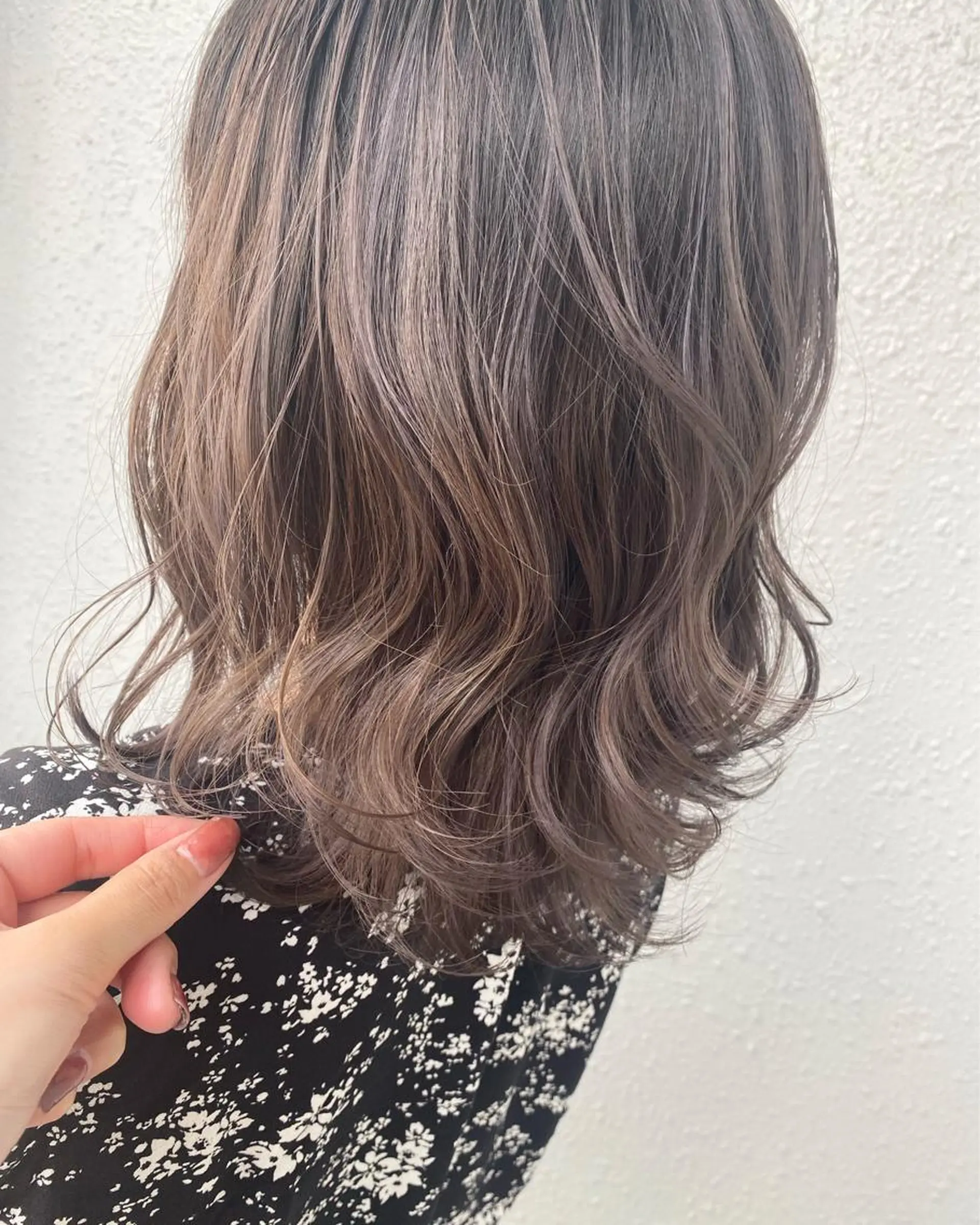 ミディアム カラー ブリーチ カット ヘアカラー トリートメント 後藤紗英/髪質改善 /オリーブベージュのヘアスタイル