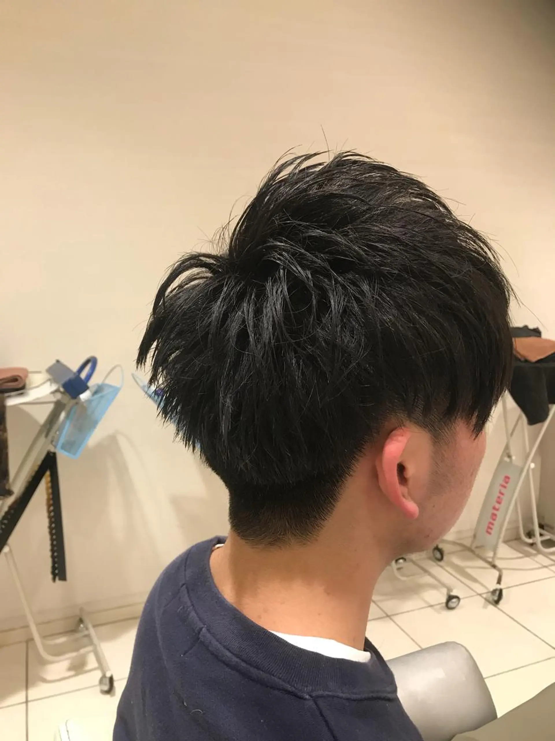 ショート カラー パーマ ヘアアレンジ メンズ キッズ ネイル マツエク・マツパ メンズハイトーン メンズパーマ 刈り上げ アディクシーカラー 透明感カラー カット EnBlesS西宮 マンツーマン神道有基のヘアスタイル