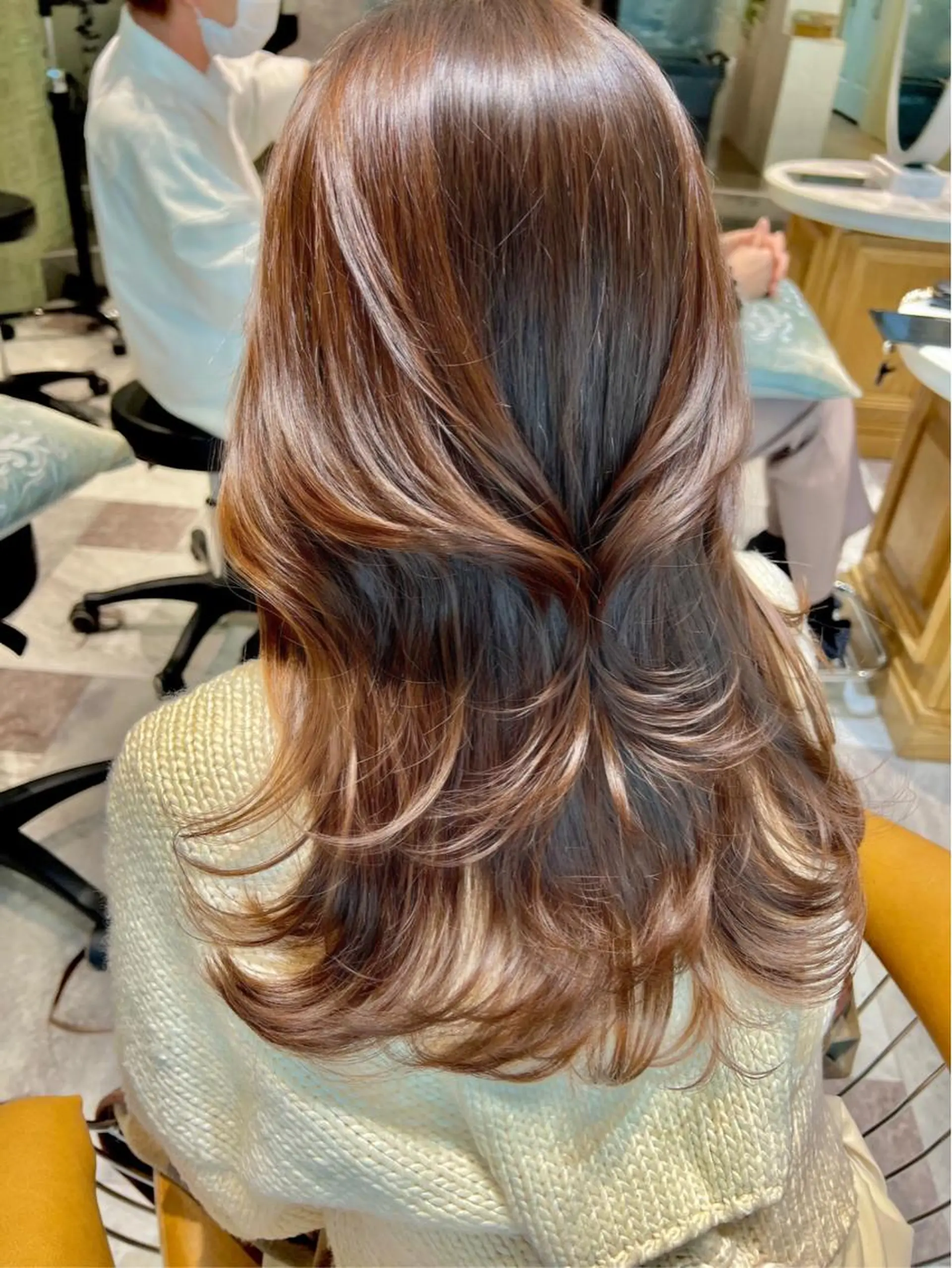 セミロング カラー カット ヘアカラー トリートメント レイヤーカット/ 顔周り 五島巨幹のヘアスタイル