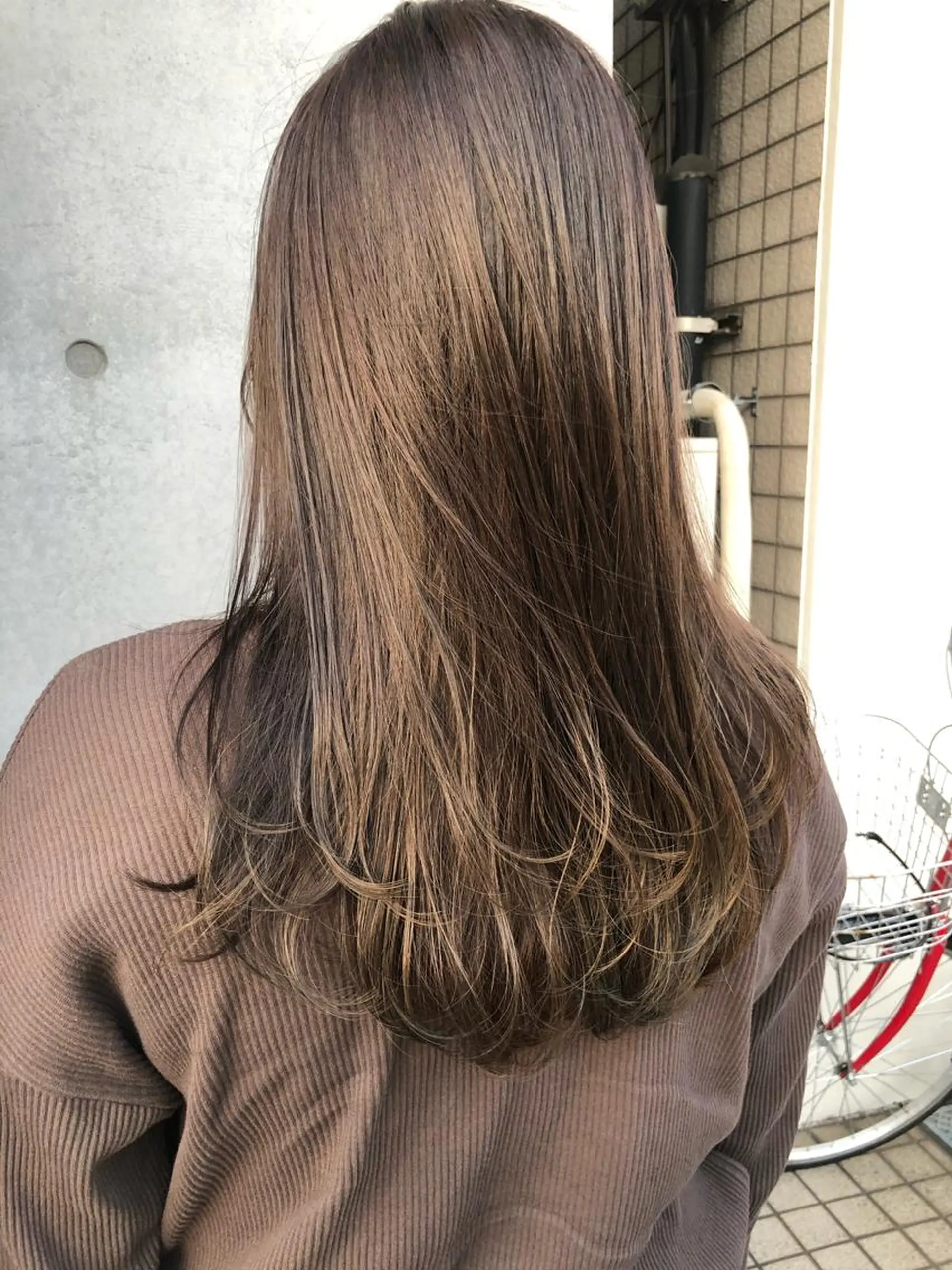 セミロング カラー 東 みのりのヘアスタイル