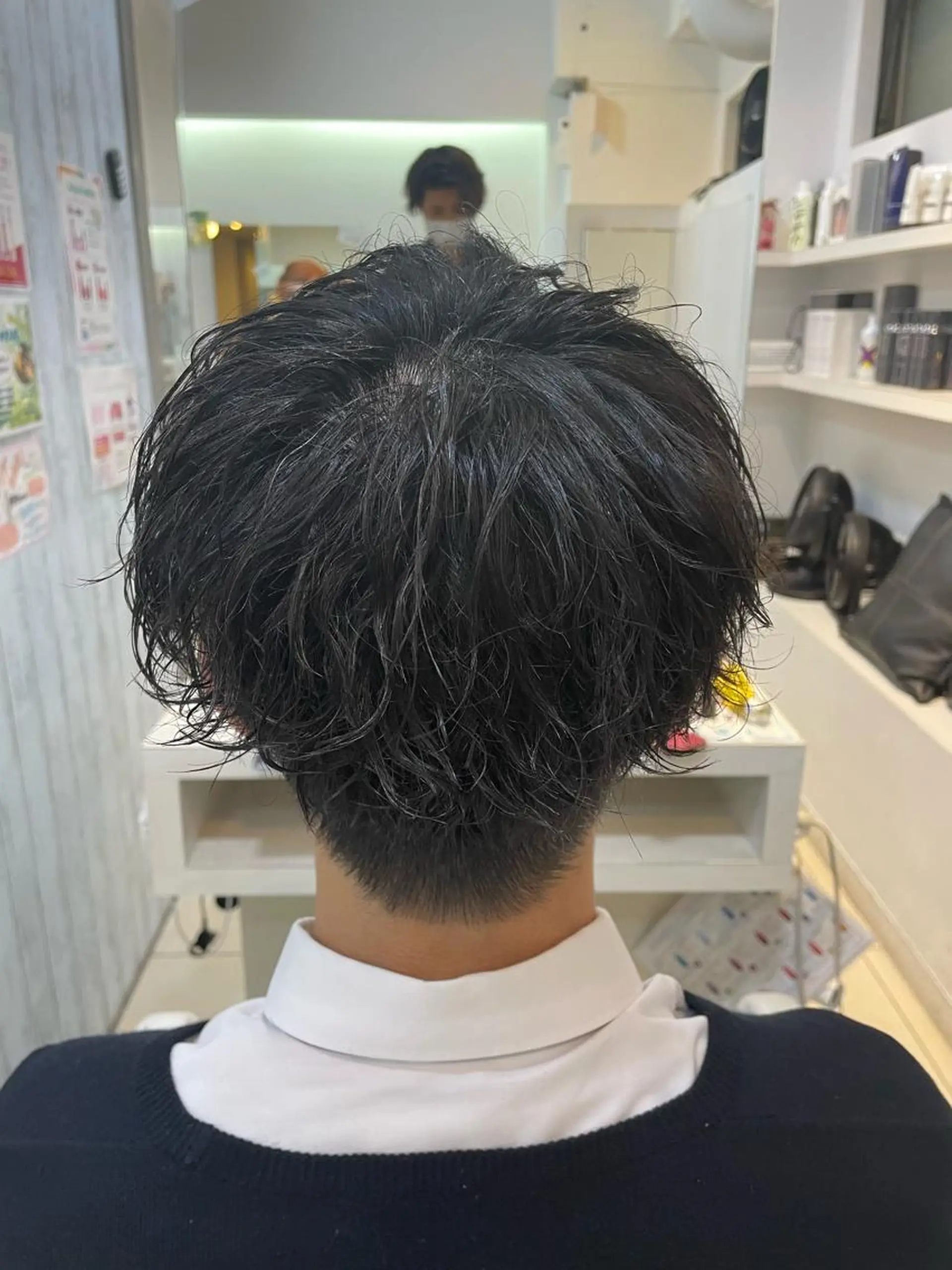 ショート パーマ メンズ マッシュ 刈り上げ 髪質改善× 白髪ぼかし溝江のヘアスタイル