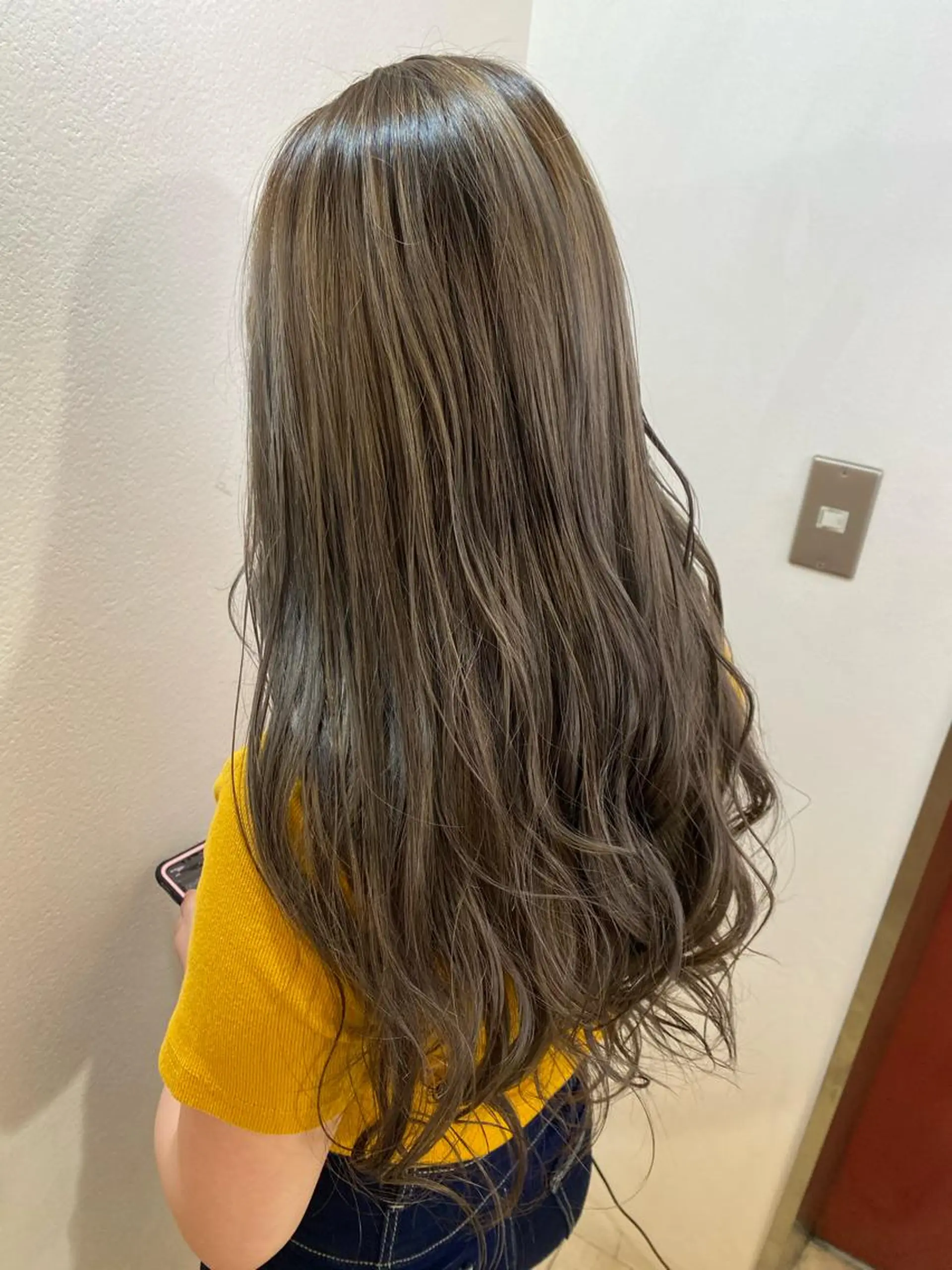 ロング ハイライト ブリーチ毛対応酸性 ストレート🌈サキのヘアスタイル