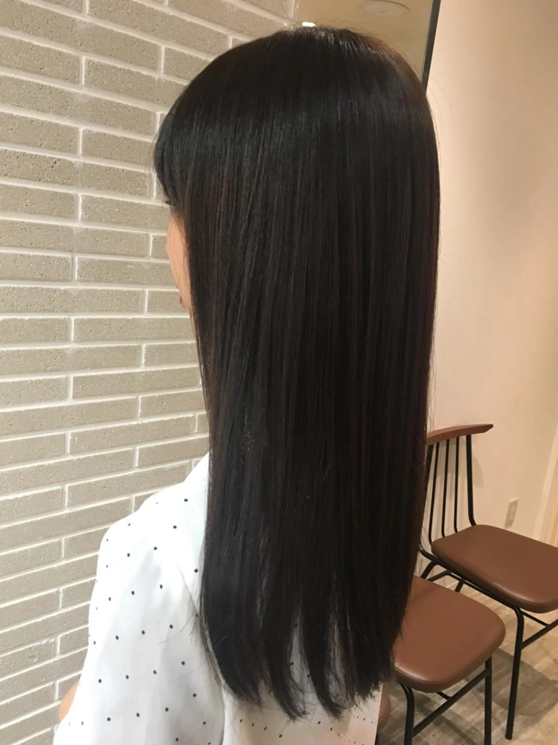 ロング ウルフカット/吉村 桃子のヘアスタイル