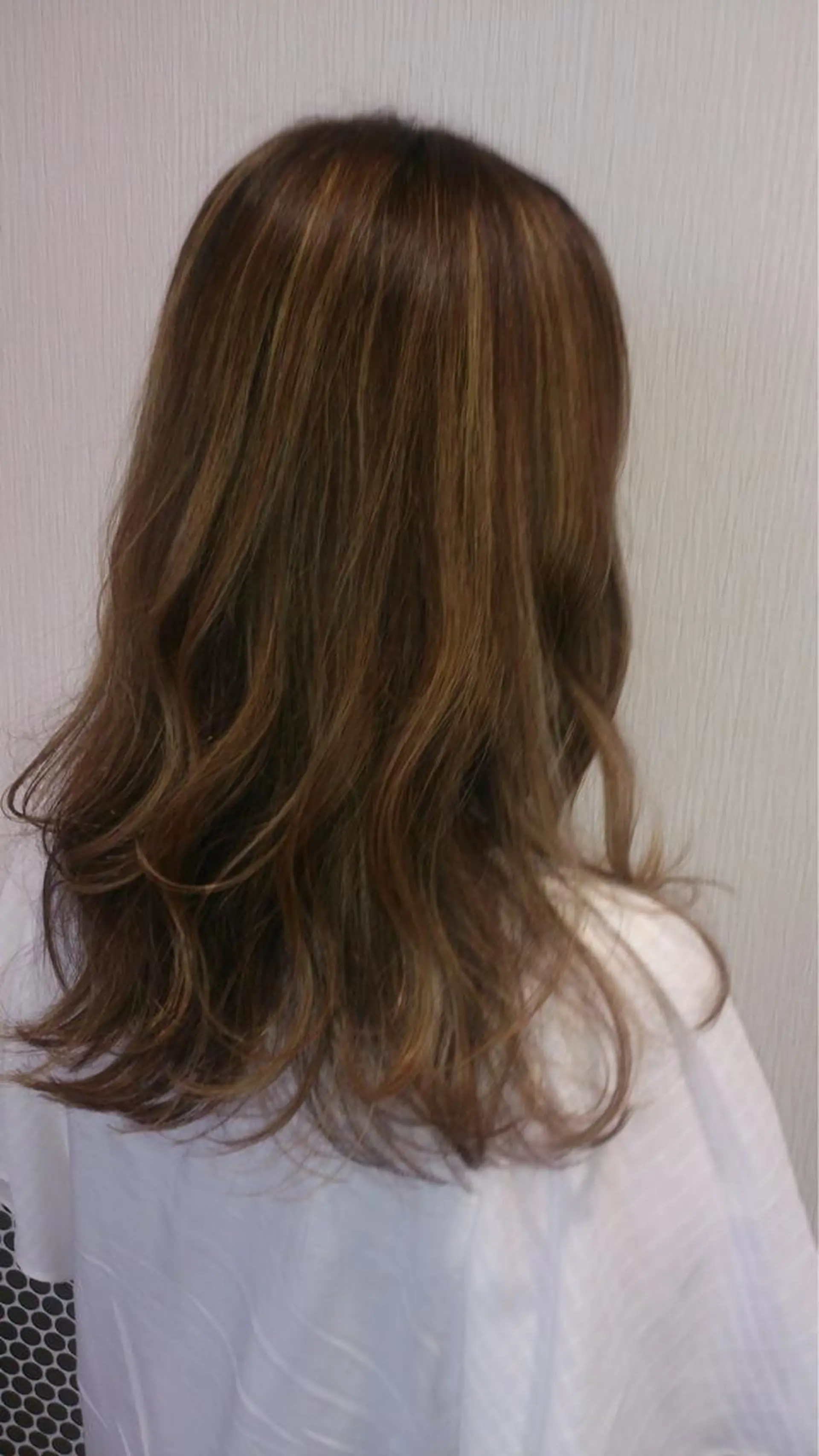 セミロング ハイライト 加瀬 真弓のヘアスタイル