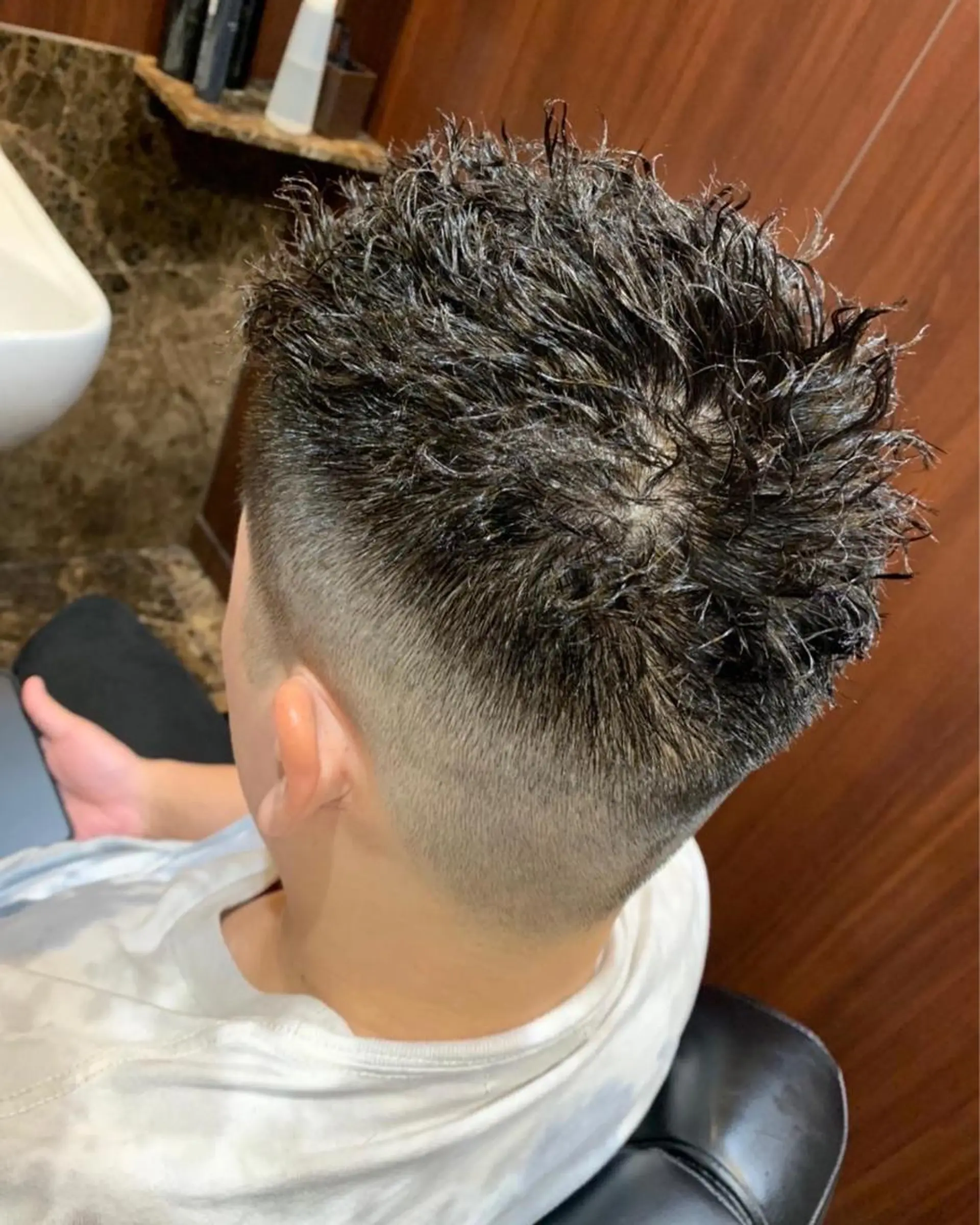 ショート パーマ 羽木 隆徒のヘアスタイル