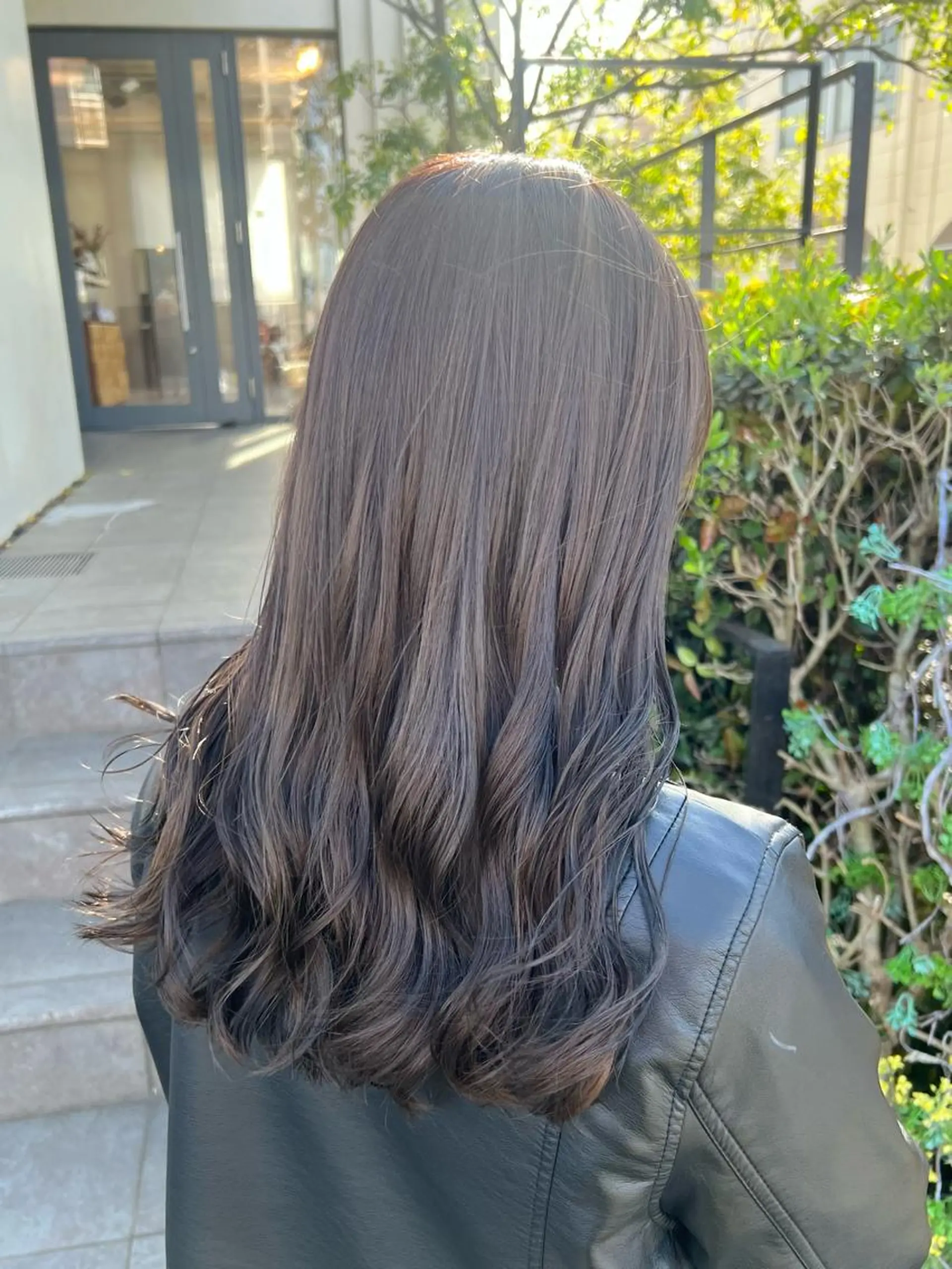 ロング カラー グレージュ 縮毛矯正 かわの ももな 💜ྀིのヘアスタイル